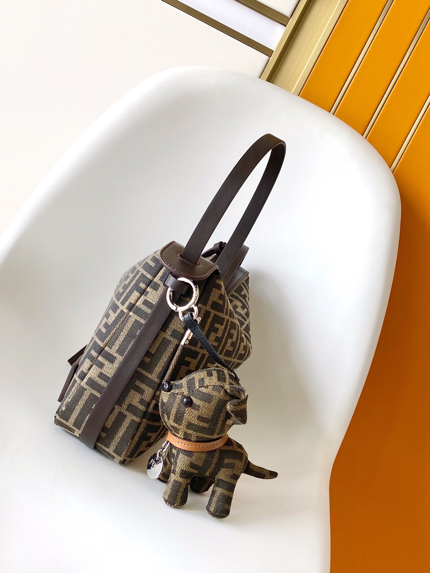 [TOP] FENDI Simply Fendi Shoulder Bag 34.5×4.5x20CM - Brown