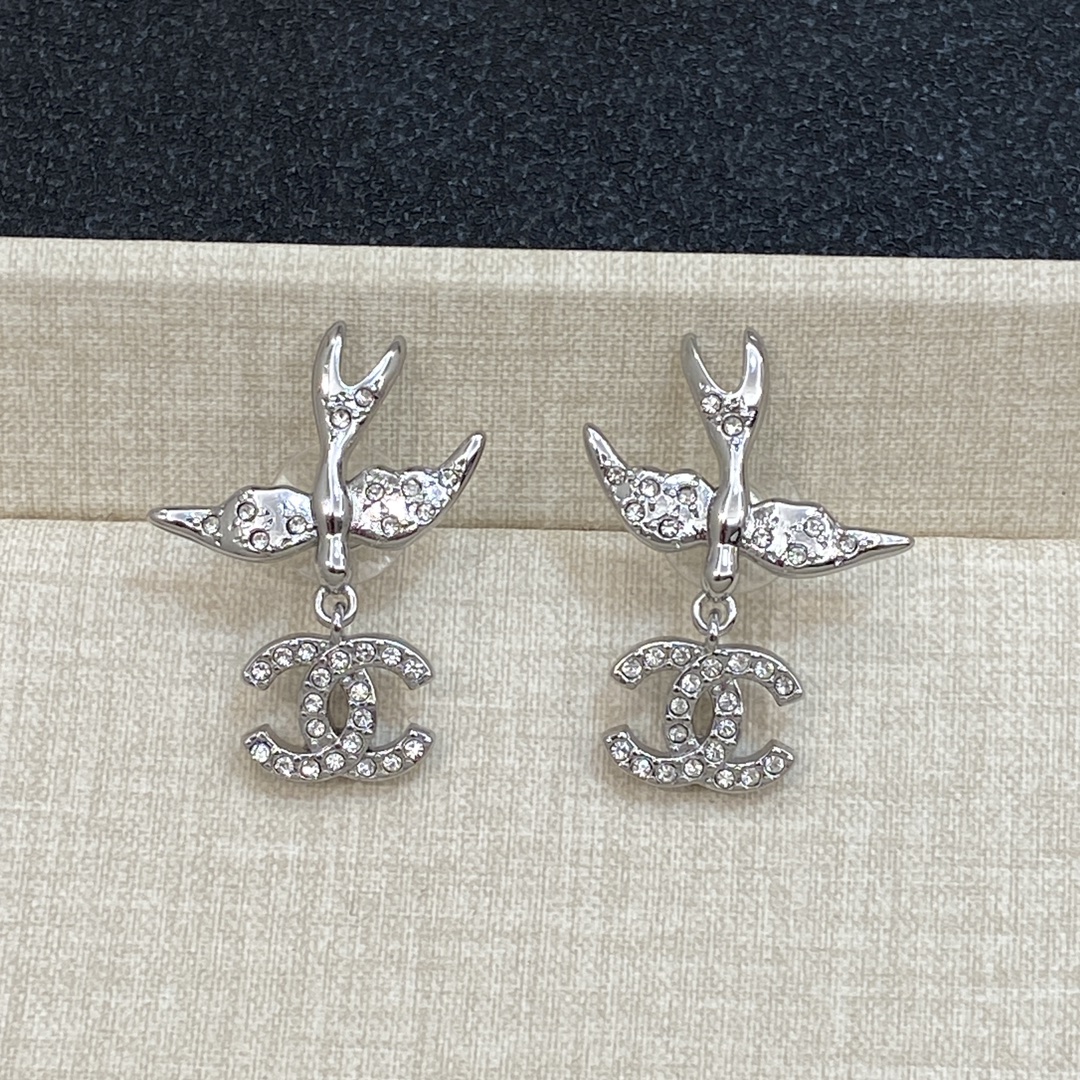 [TOP] CHANEL Earrings- 2 Colors