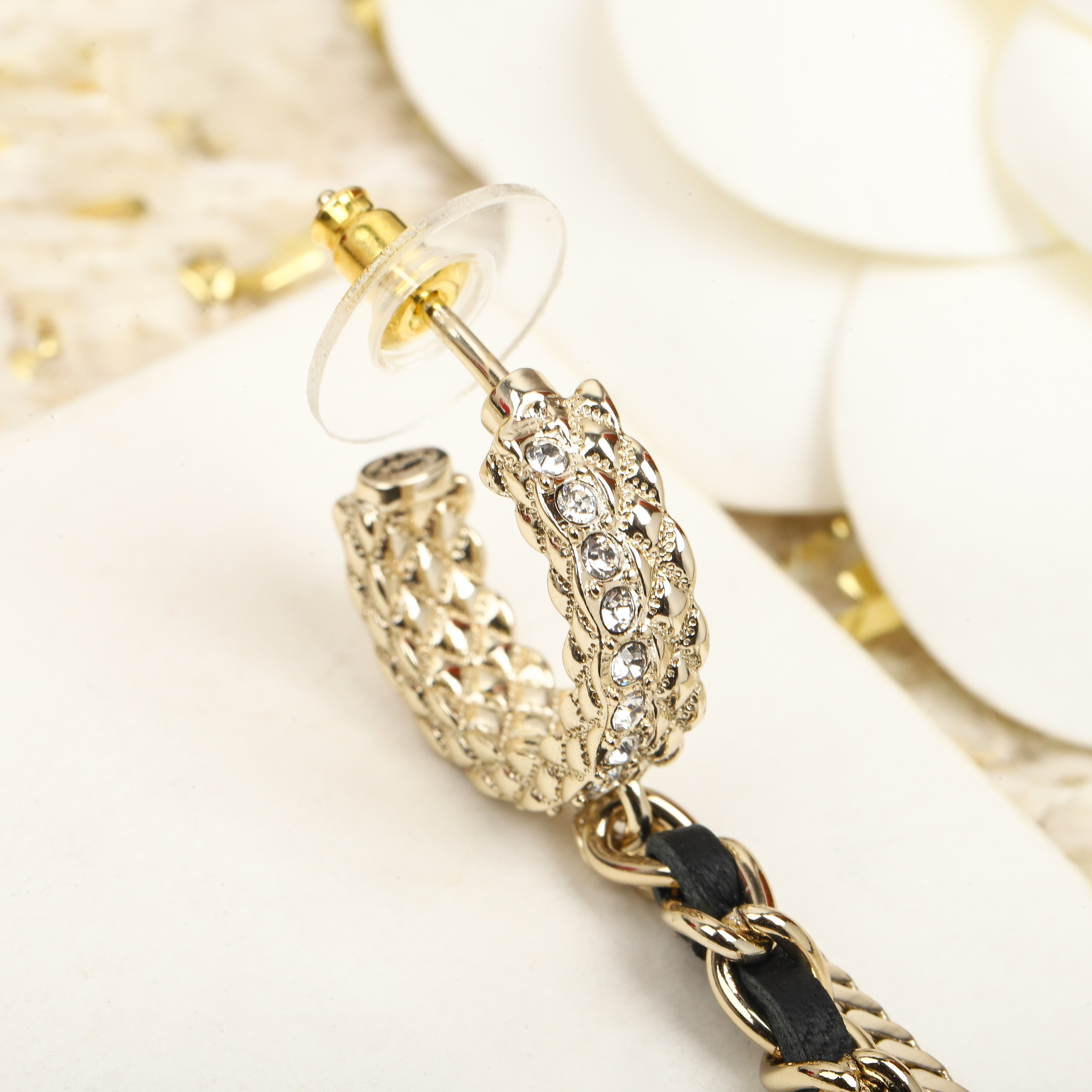 [TOP] CHANEL Earrings- Gold