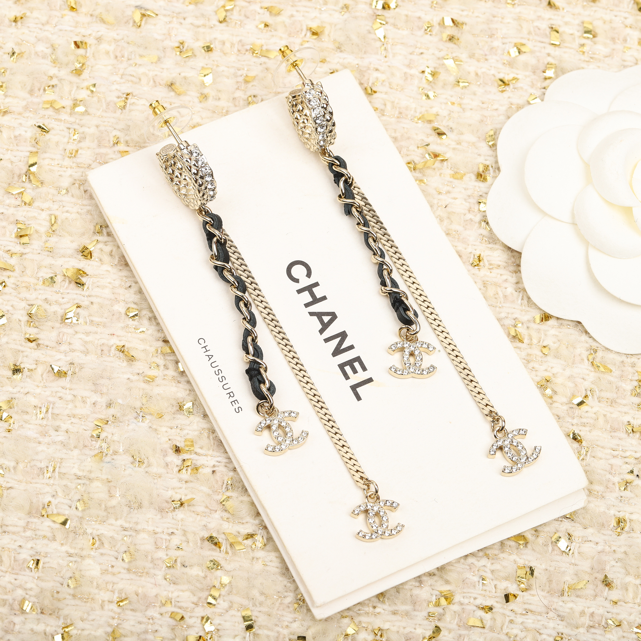 [TOP] CHANEL Earrings- Gold