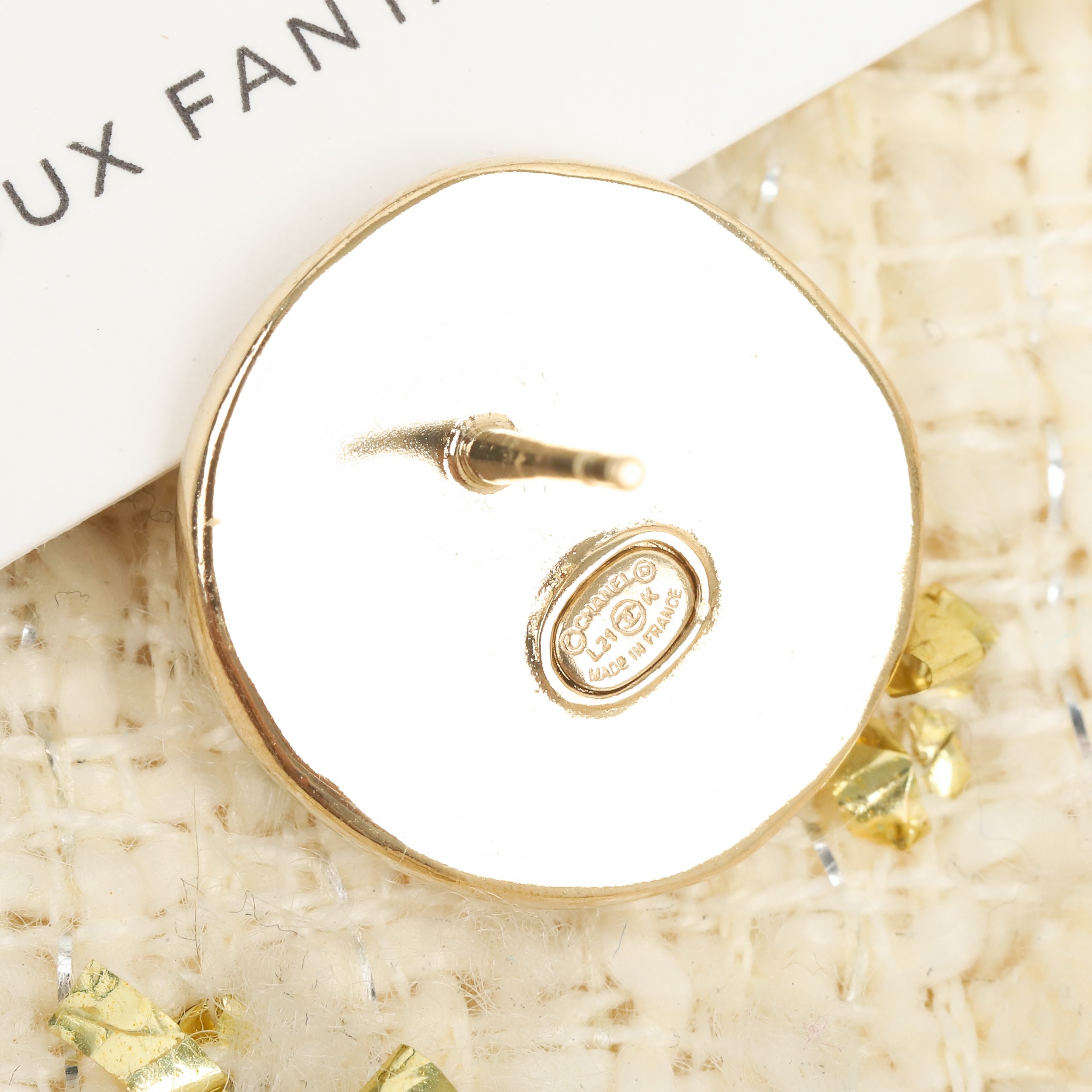 [TOP] CHANEL Earrings- Gold