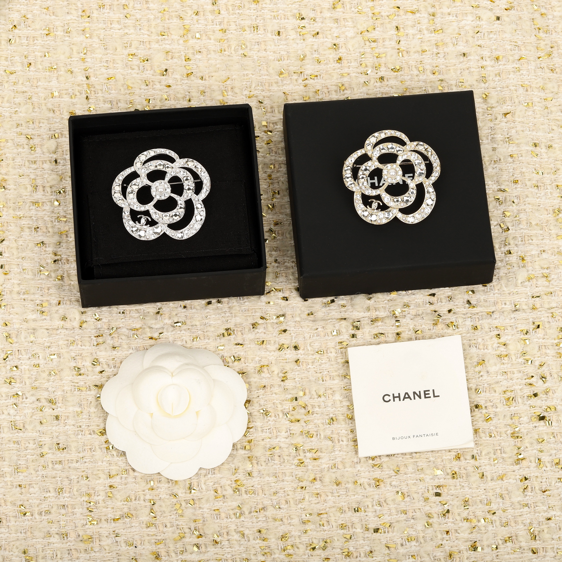 [TOP] CHANEL Brooch - 2 Colors