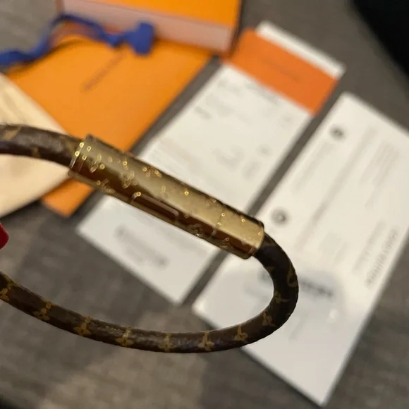 [TOP] Louis Vuitton LV Monogram Bracelet