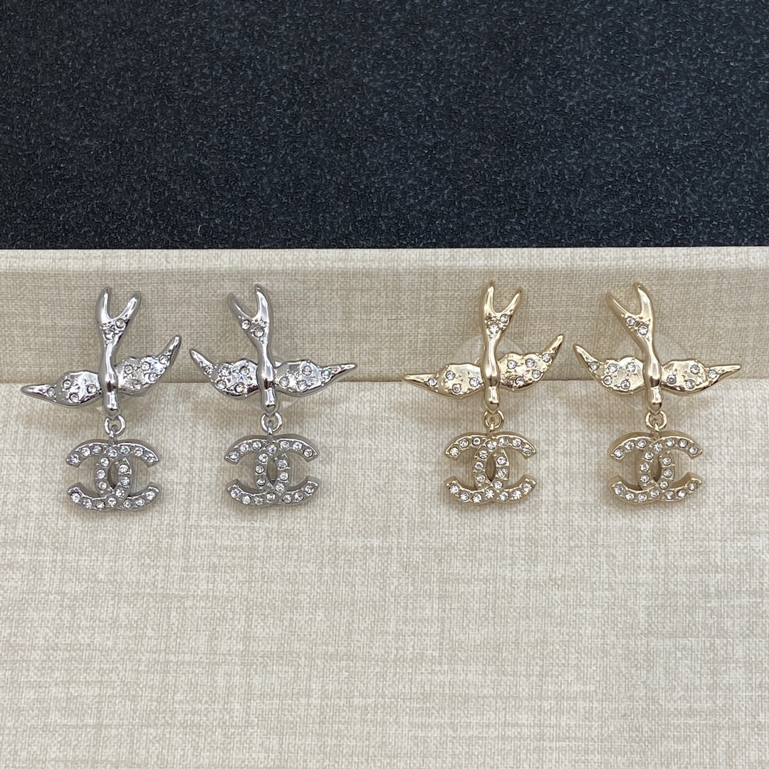 [TOP] CHANEL Earrings- 2 Colors