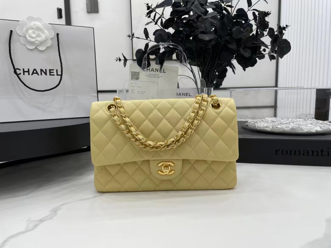 [TOP] CHANEL Classic Flap Bag 25cm- Yellow