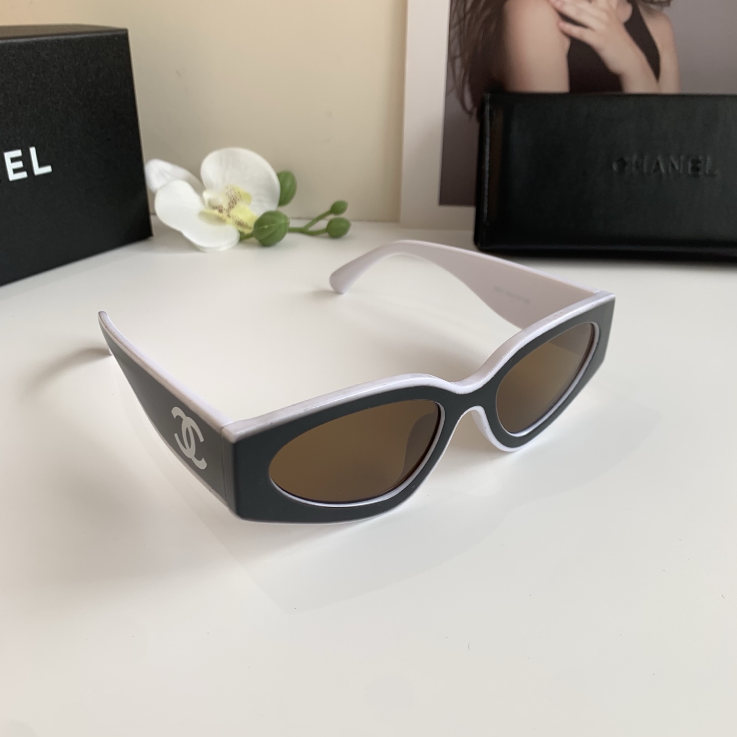 [TOP] CHANEL Sunglasses - 2 Colors