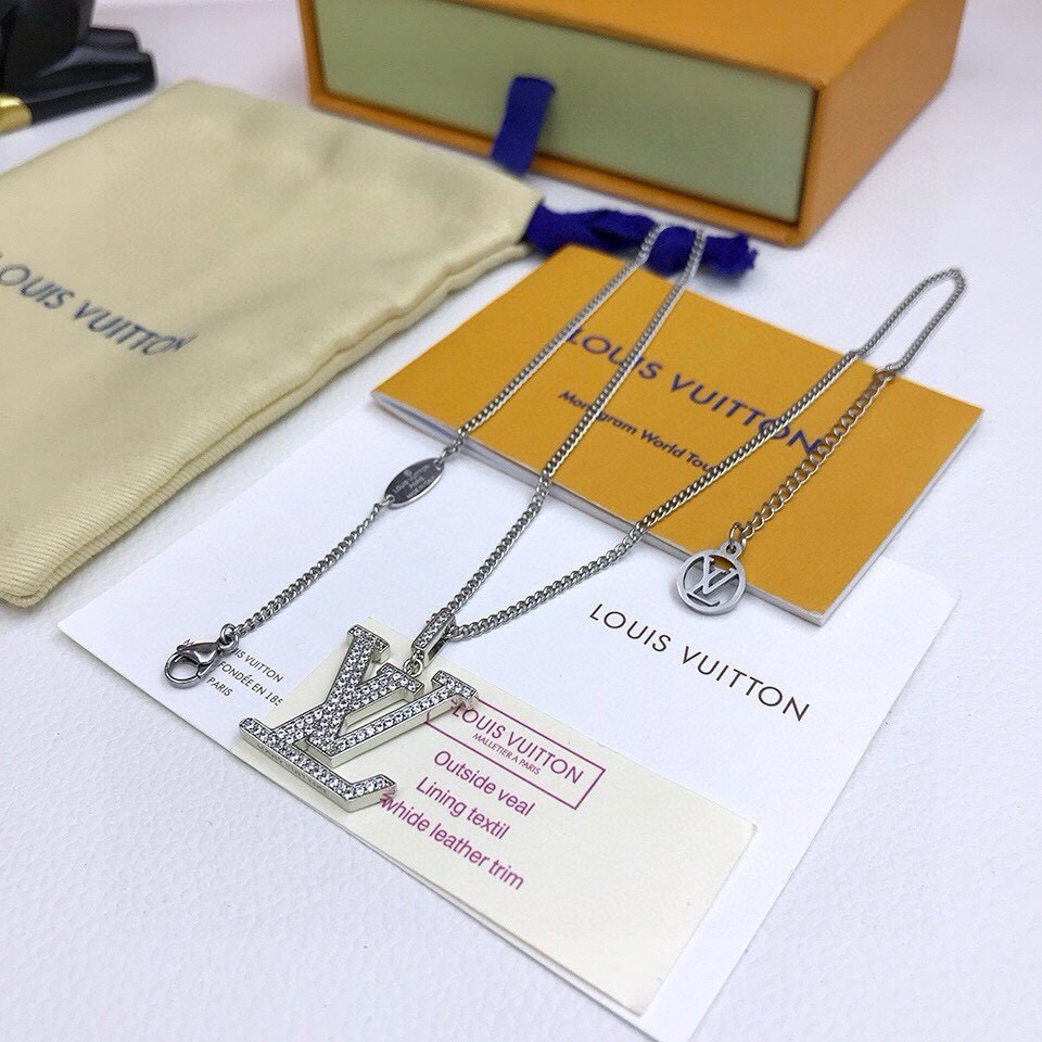 [TOP] Louis Vuitton LV Necklace - Sliver
