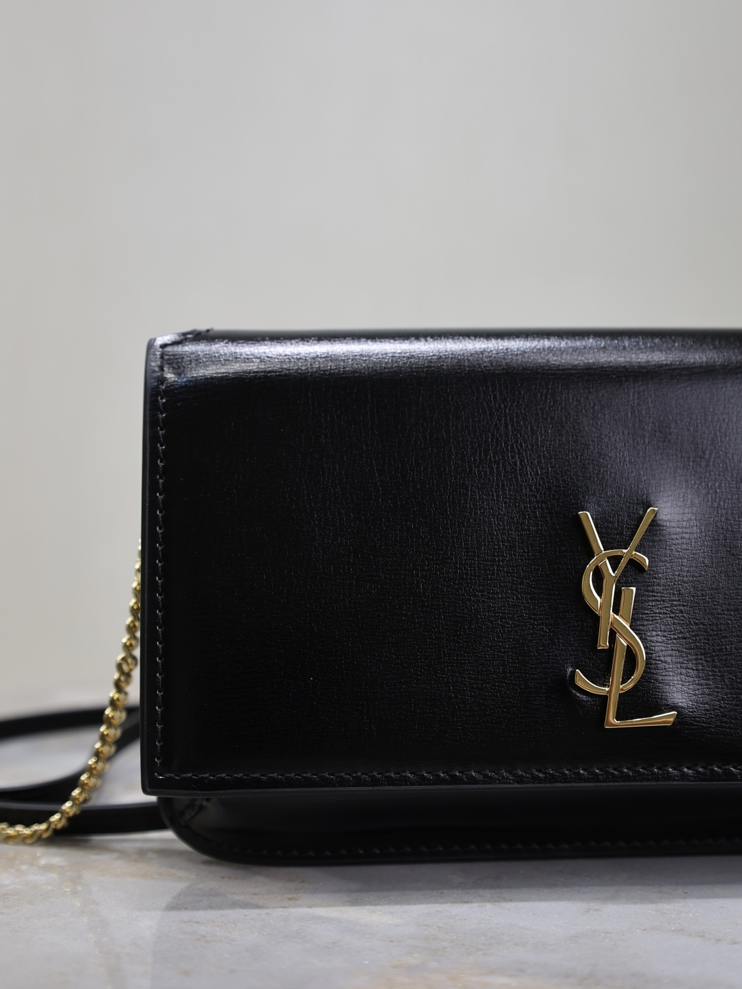 [TOP] Yves Saint Laurent YSL Monogram Phone Holder MINI Bag Collection 18 x 11 x 2 cm