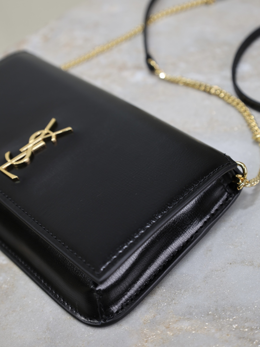 [TOP] Yves Saint Laurent YSL Monogram Phone Holder MINI Bag Collection 18 x 11 x 2 cm