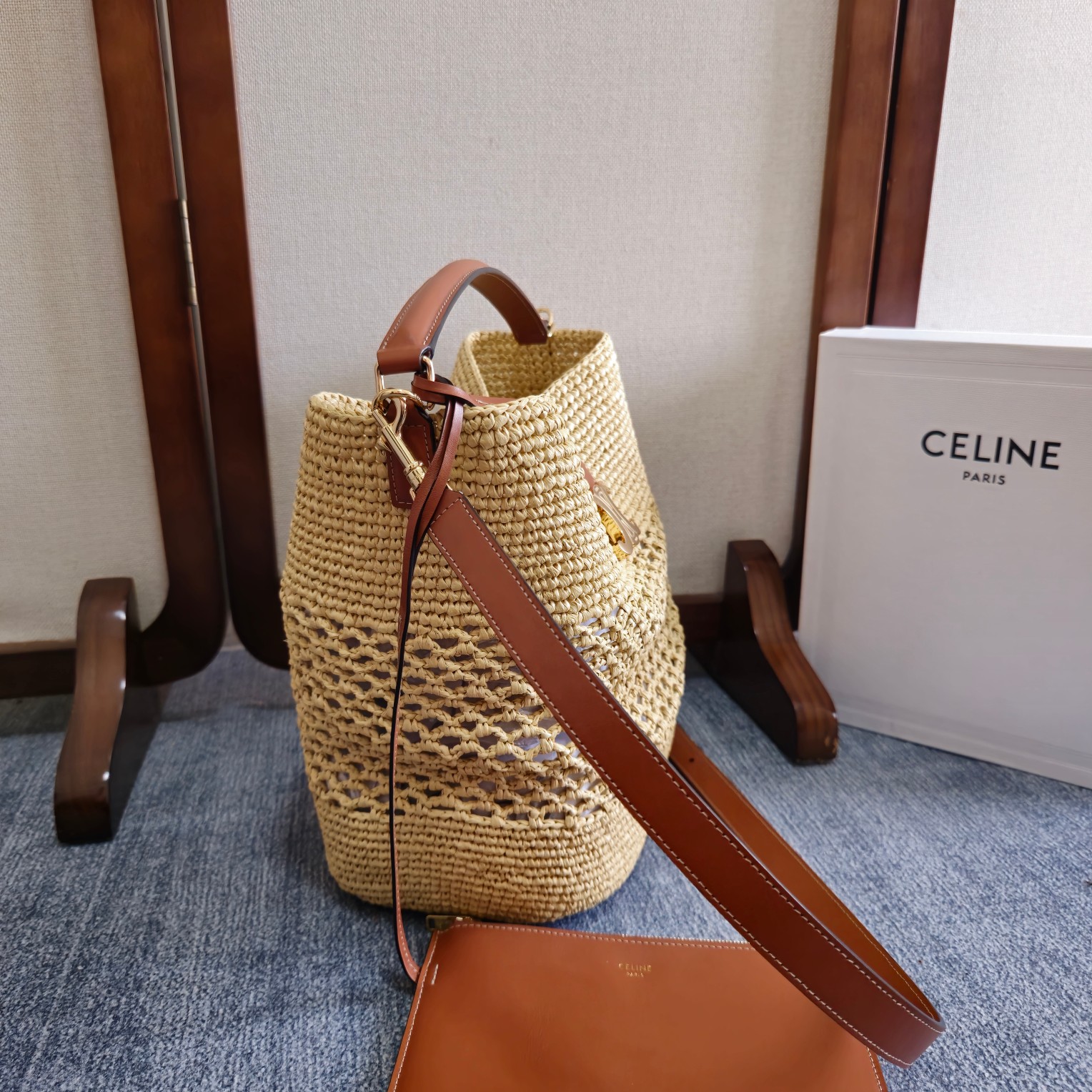 [TOP] CELINE  Bucket Bag 16x19x12cm - Beige