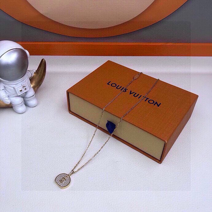 [TOP] Louis Vuitton LV Necklace - Gold