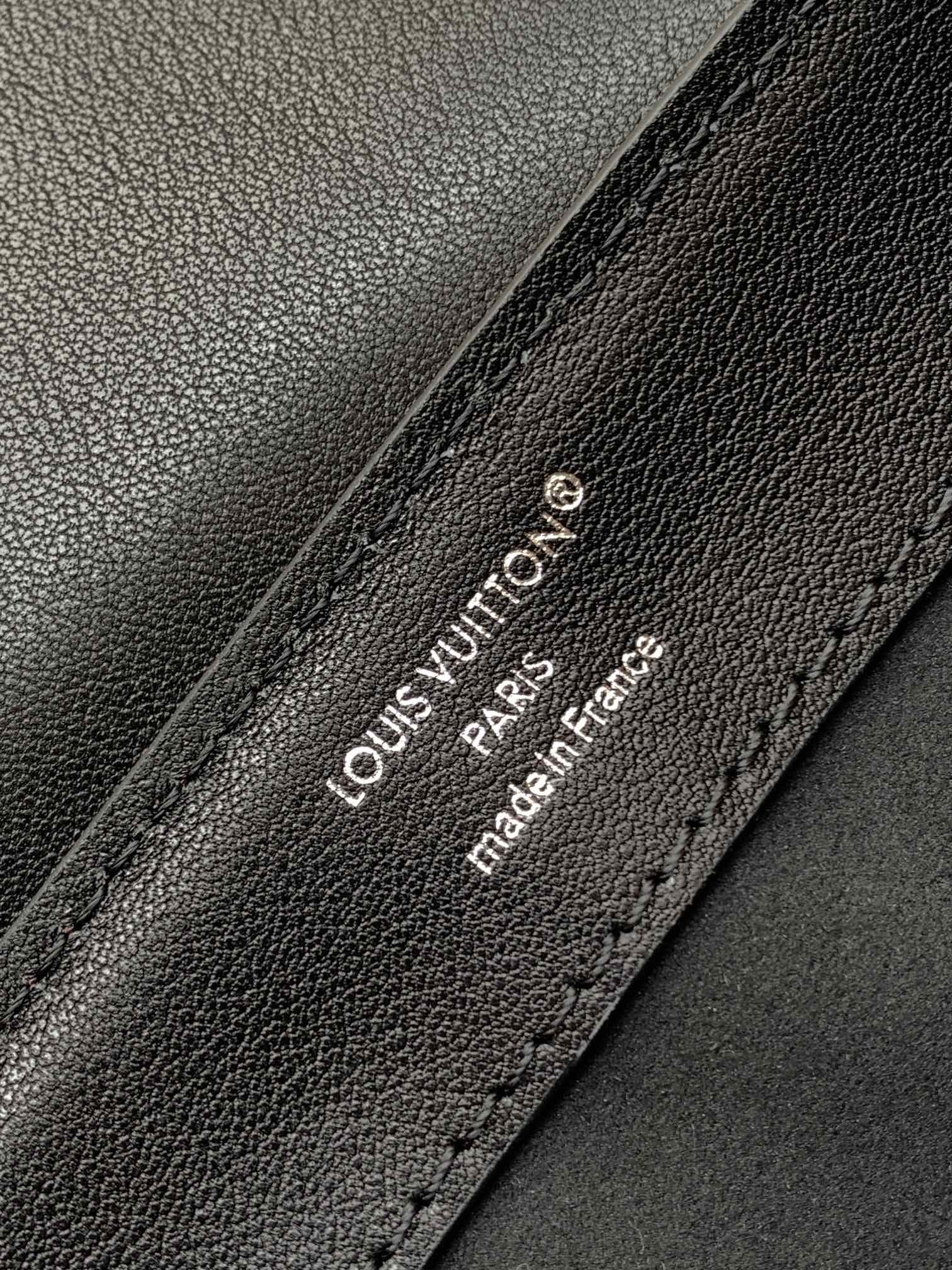 [TOP] Louis Vuitton LV Dauphine Soft Monogram Bag 24x17x9 cm - Black