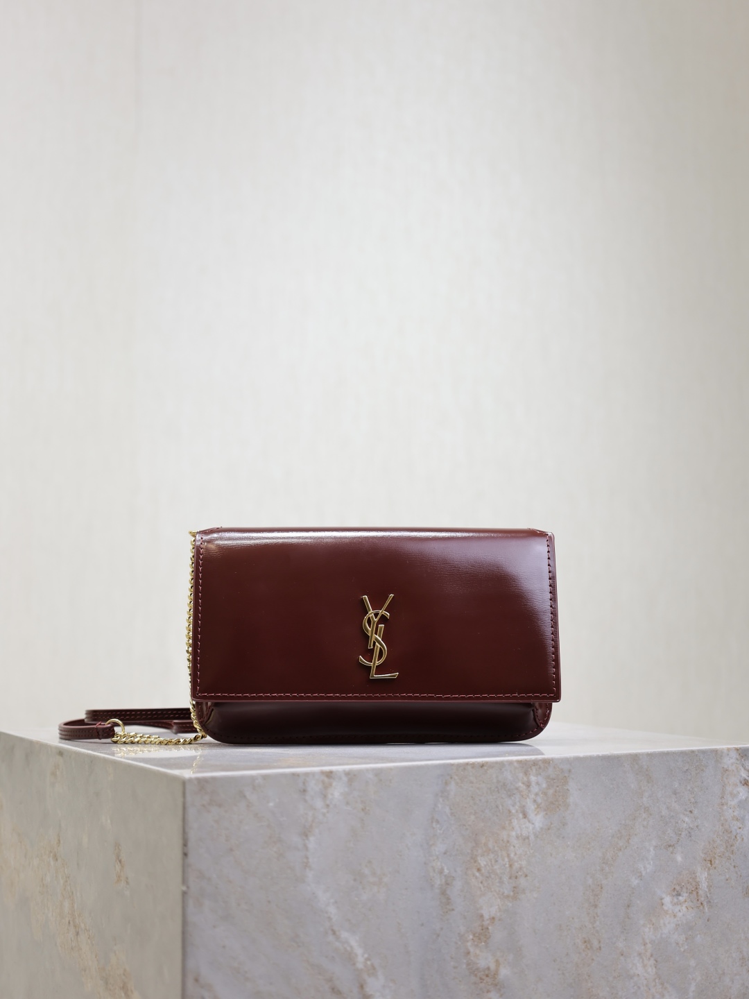 [TOP] Yves Saint Laurent YSL Monogram Phone Holder MINI Bag Collection 18 x 11 x 2 cm