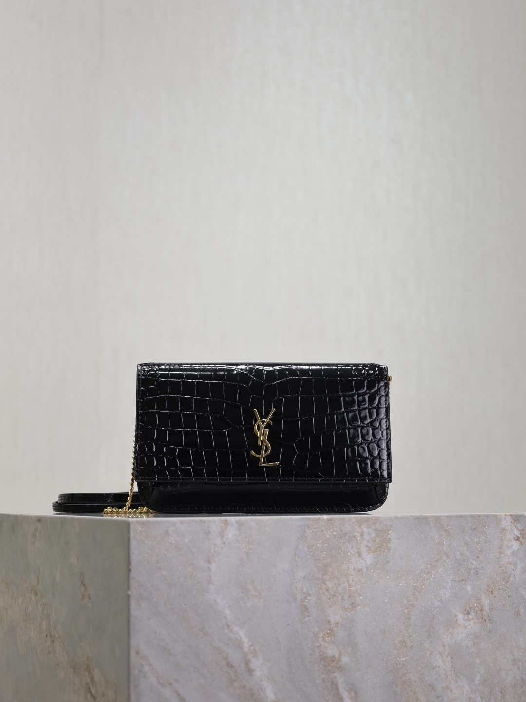 [TOP] Yves Saint Laurent YSL Monogram Phone Holder MINI Bag Collection 18 x 11 x 2 cm