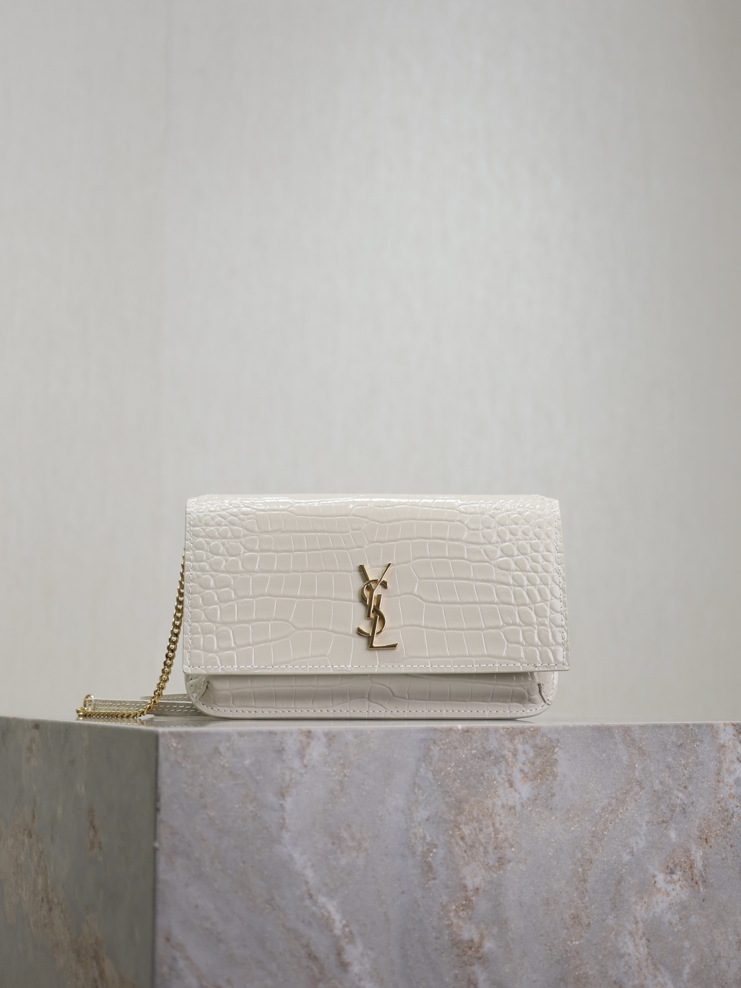 [TOP] Yves Saint Laurent YSL Monogram Phone Holder MINI Bag Collection 18 x 11 x 2 cm