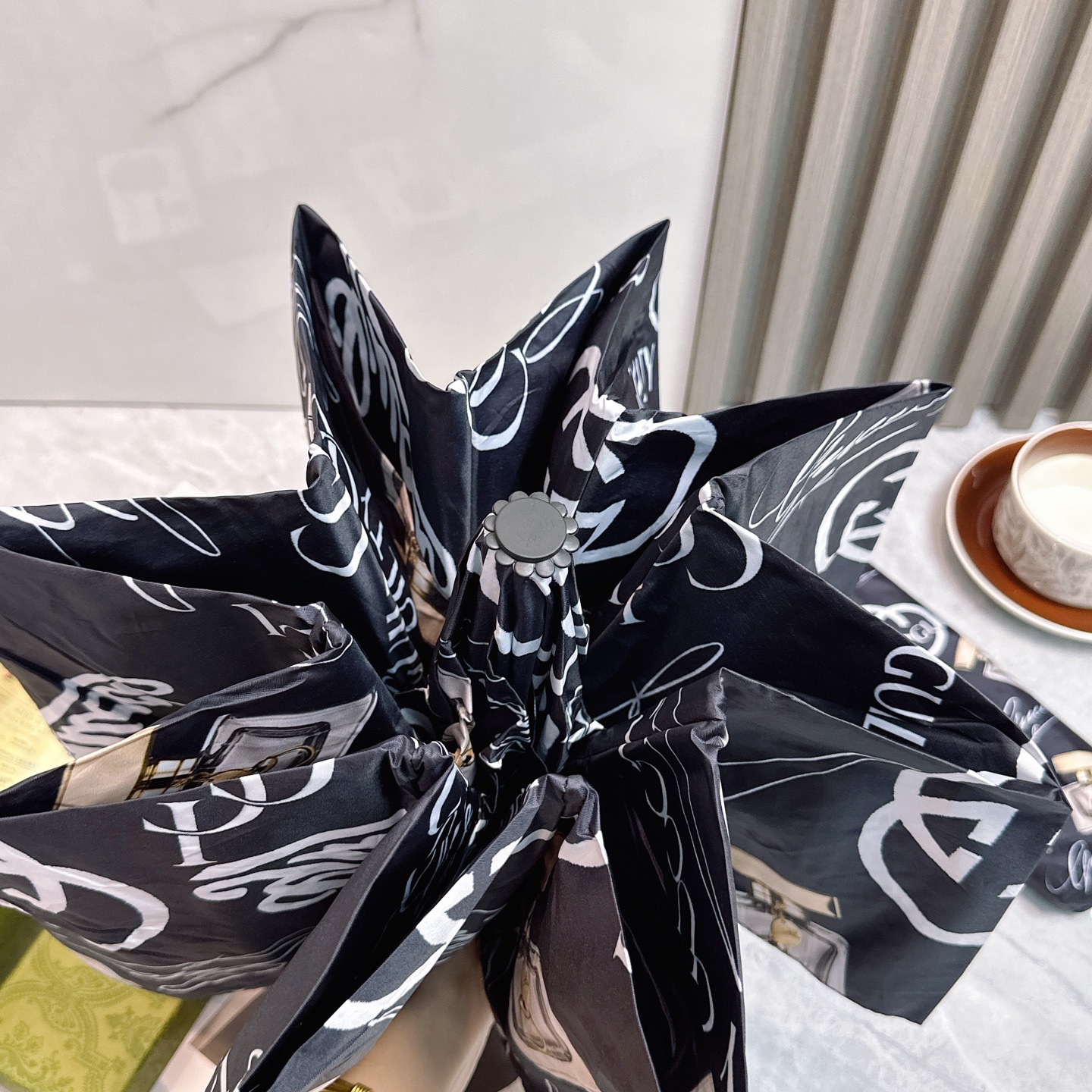 [TOP] GUCCI Umbrella - Black