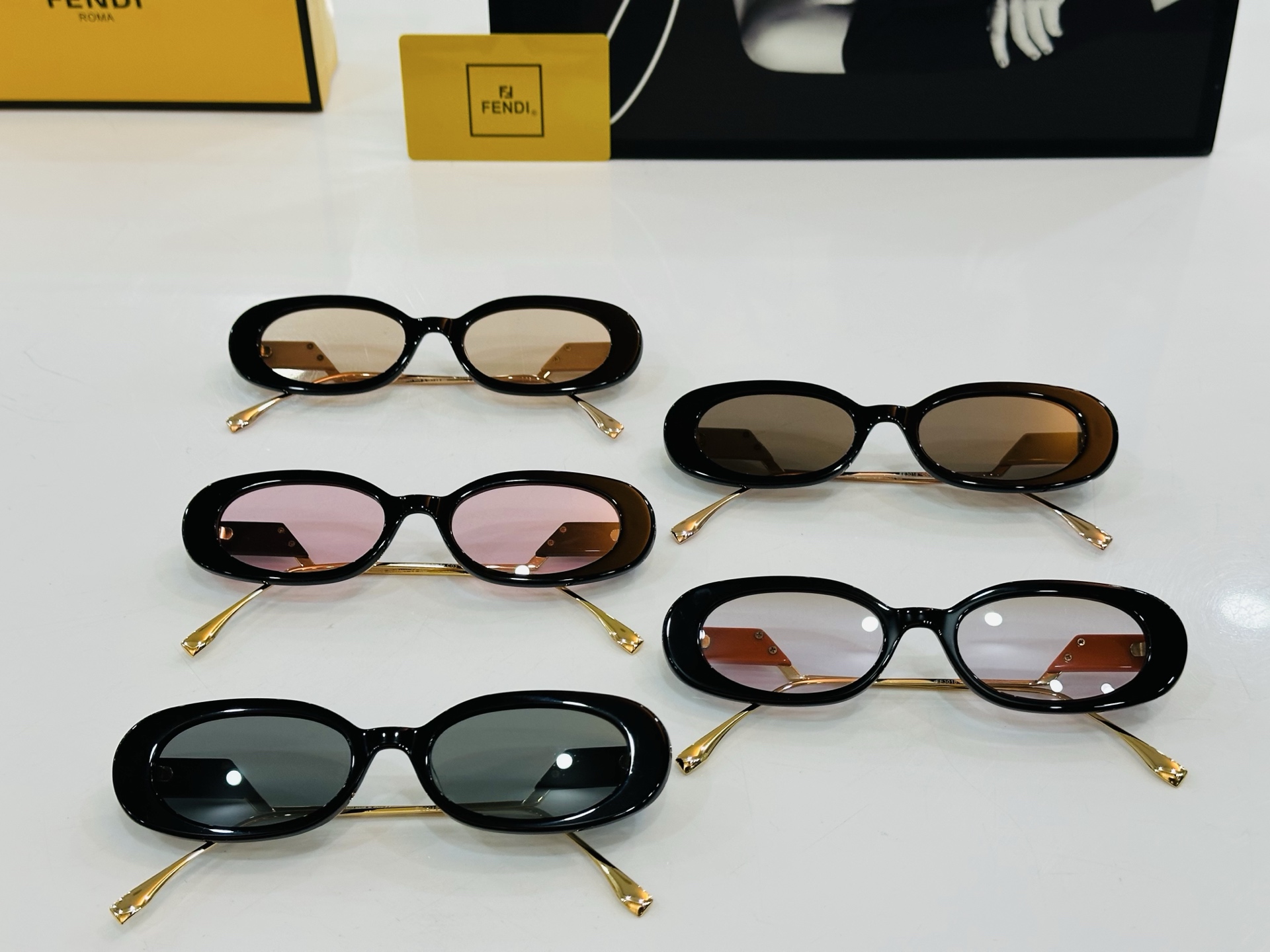 [TOP] FENDI Sunglasses - 5 Color
