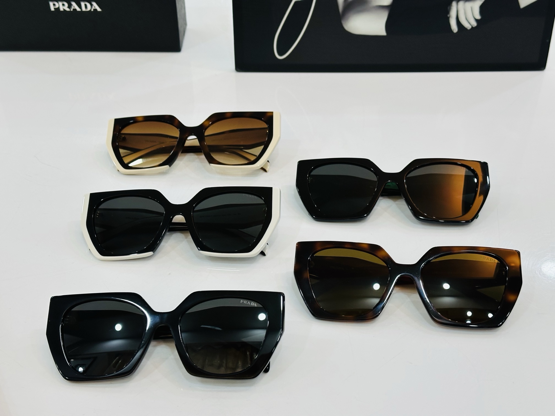 [TOP] PRADA Sunglasses - 5 Colors