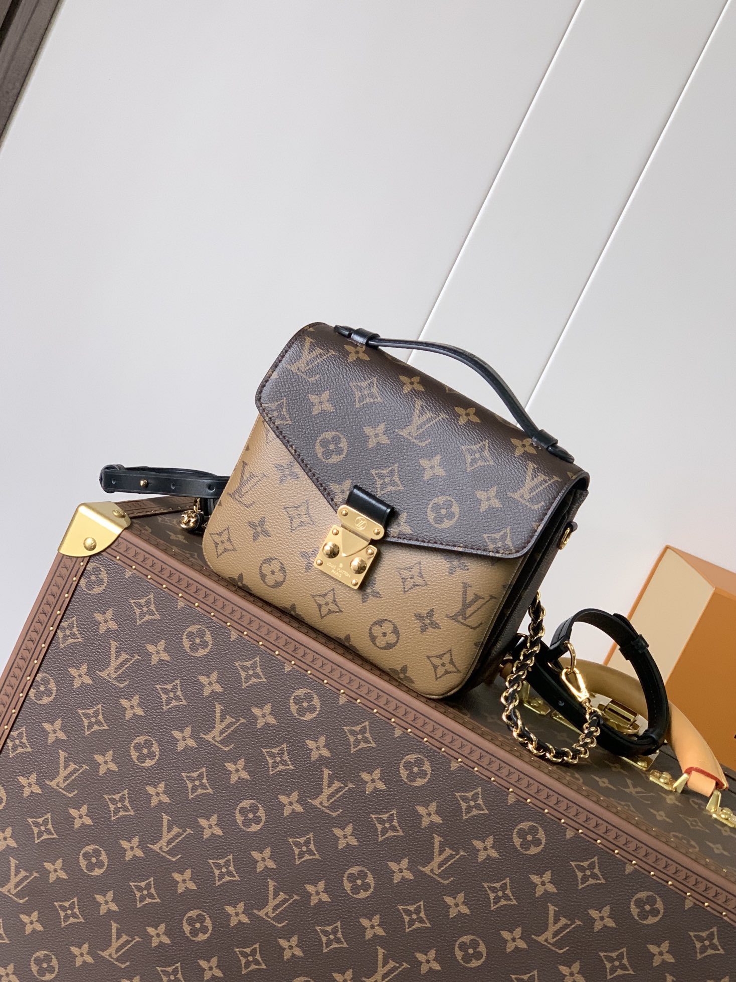 [TOP] Louis Vuitton LV Pochette Metis Reverse Monogram Bag/Backpack 20x17x7cm - Brown