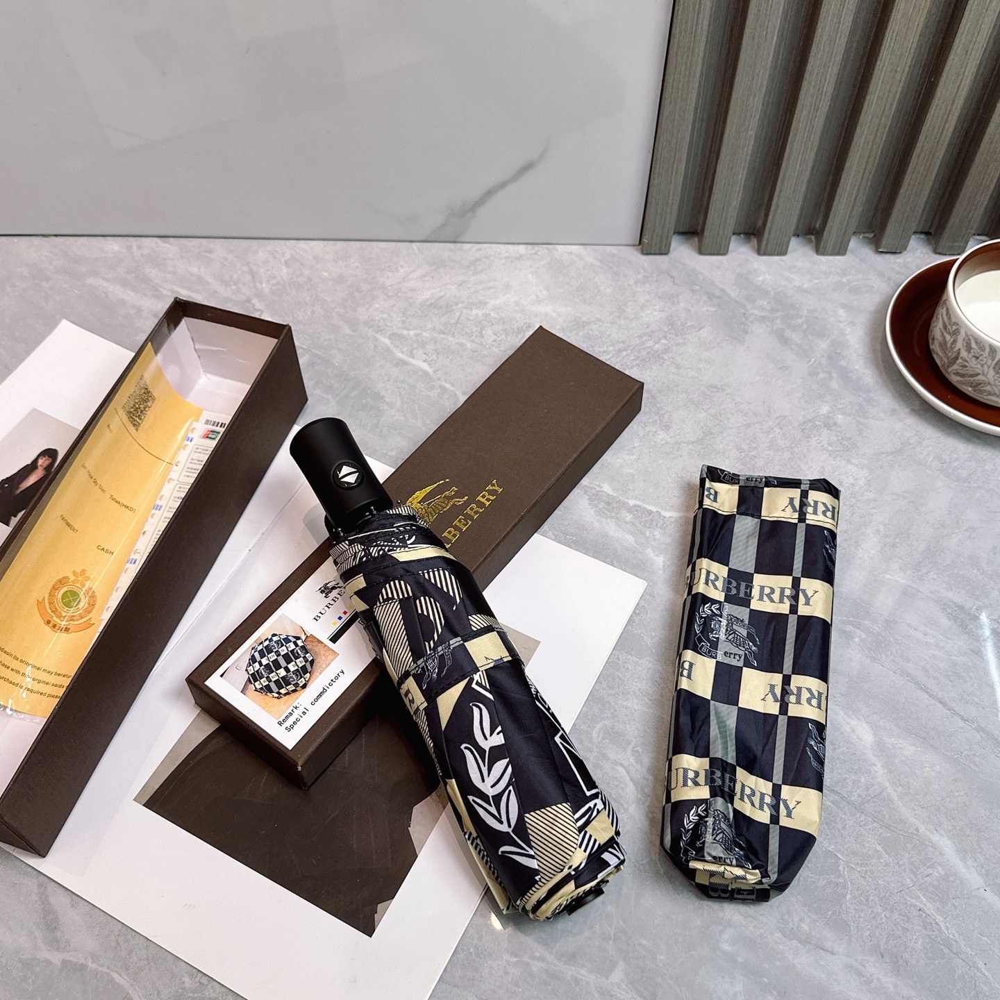 [TOP] BURBERRY Umbrella - Black