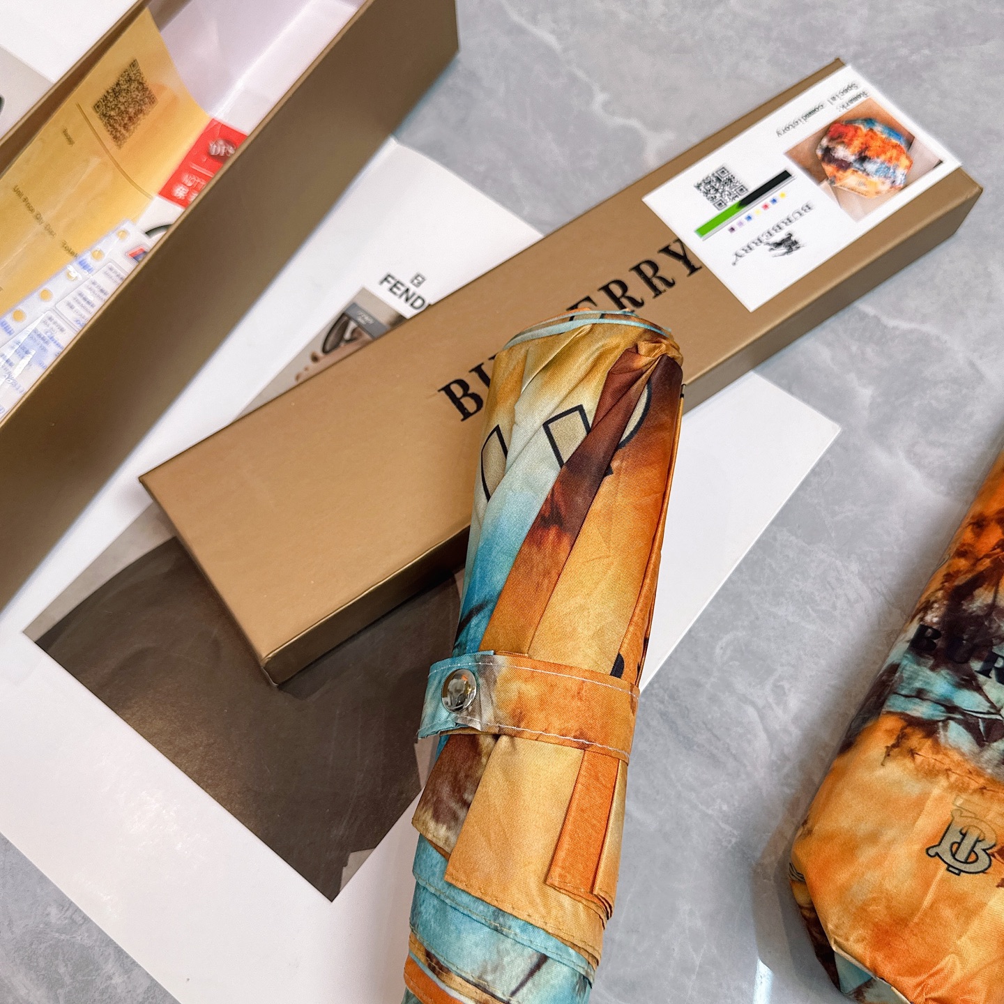 [TOP] BURBERRY Umbrella - Orange