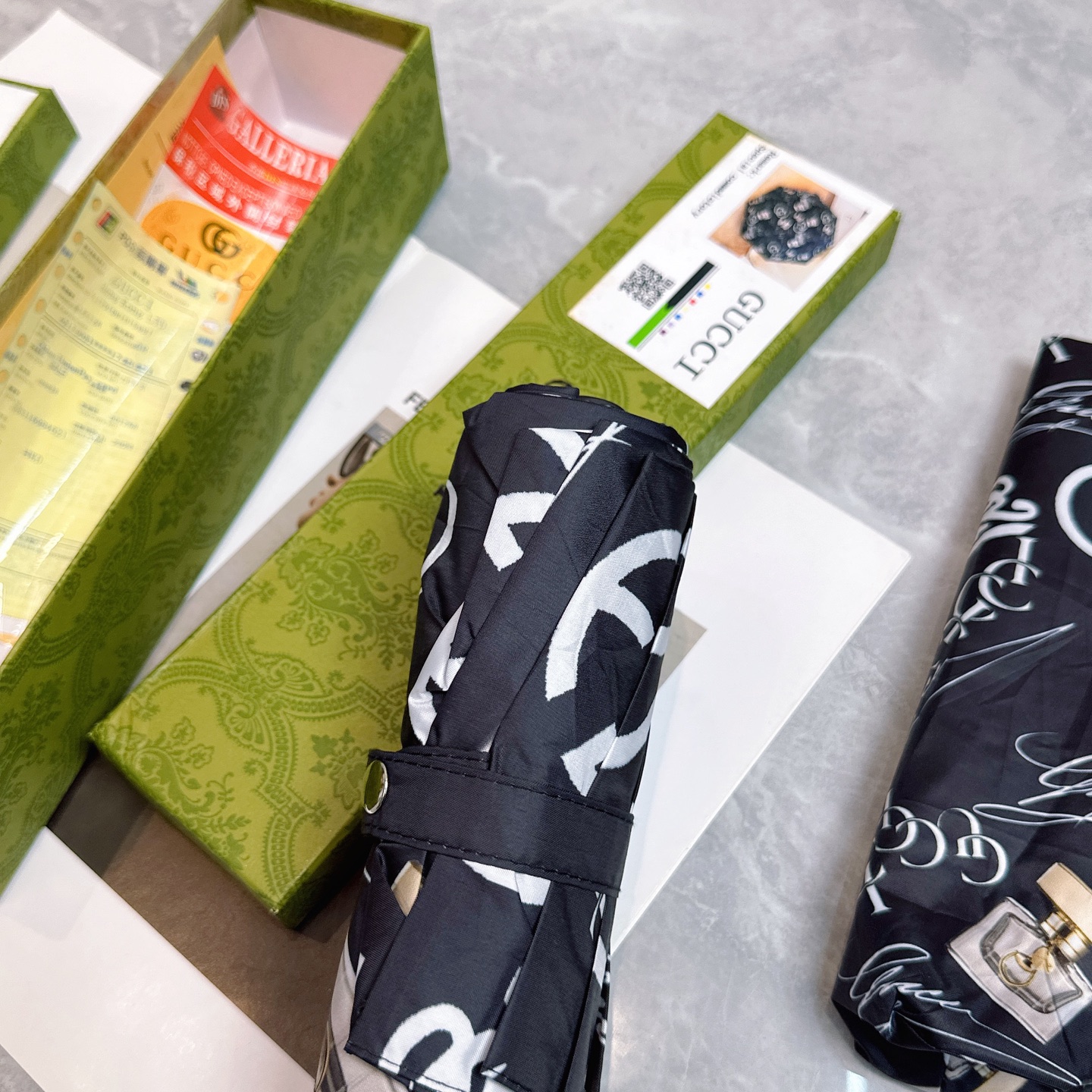 [TOP] GUCCI Umbrella - Black