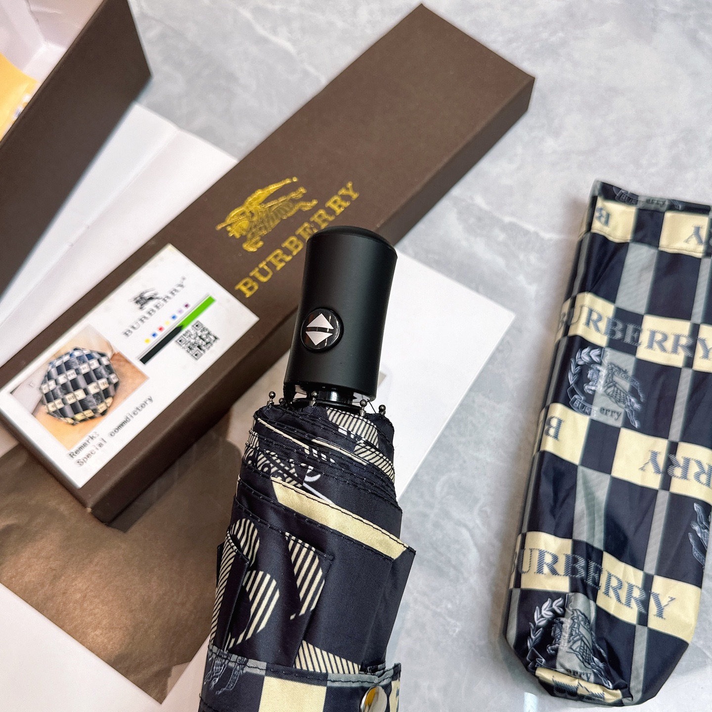 [TOP] BURBERRY Umbrella - Black