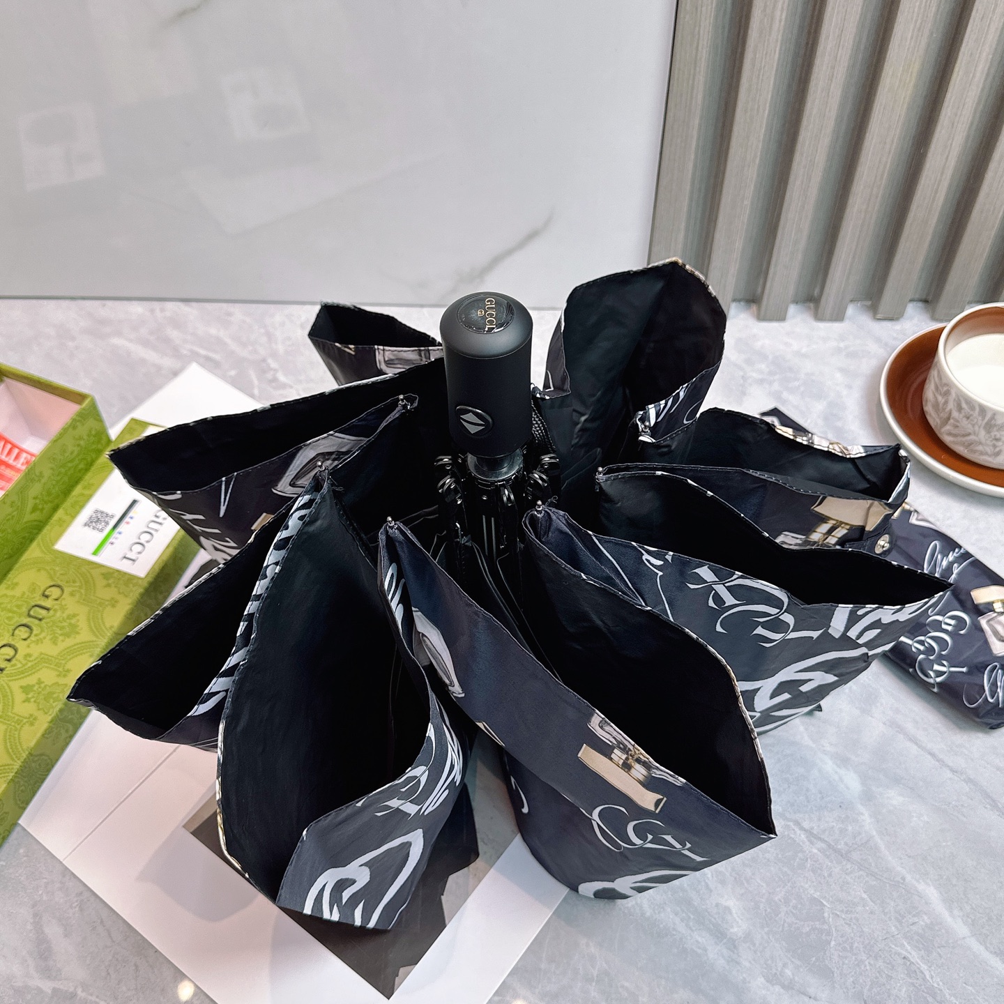 [TOP] GUCCI Umbrella - Black