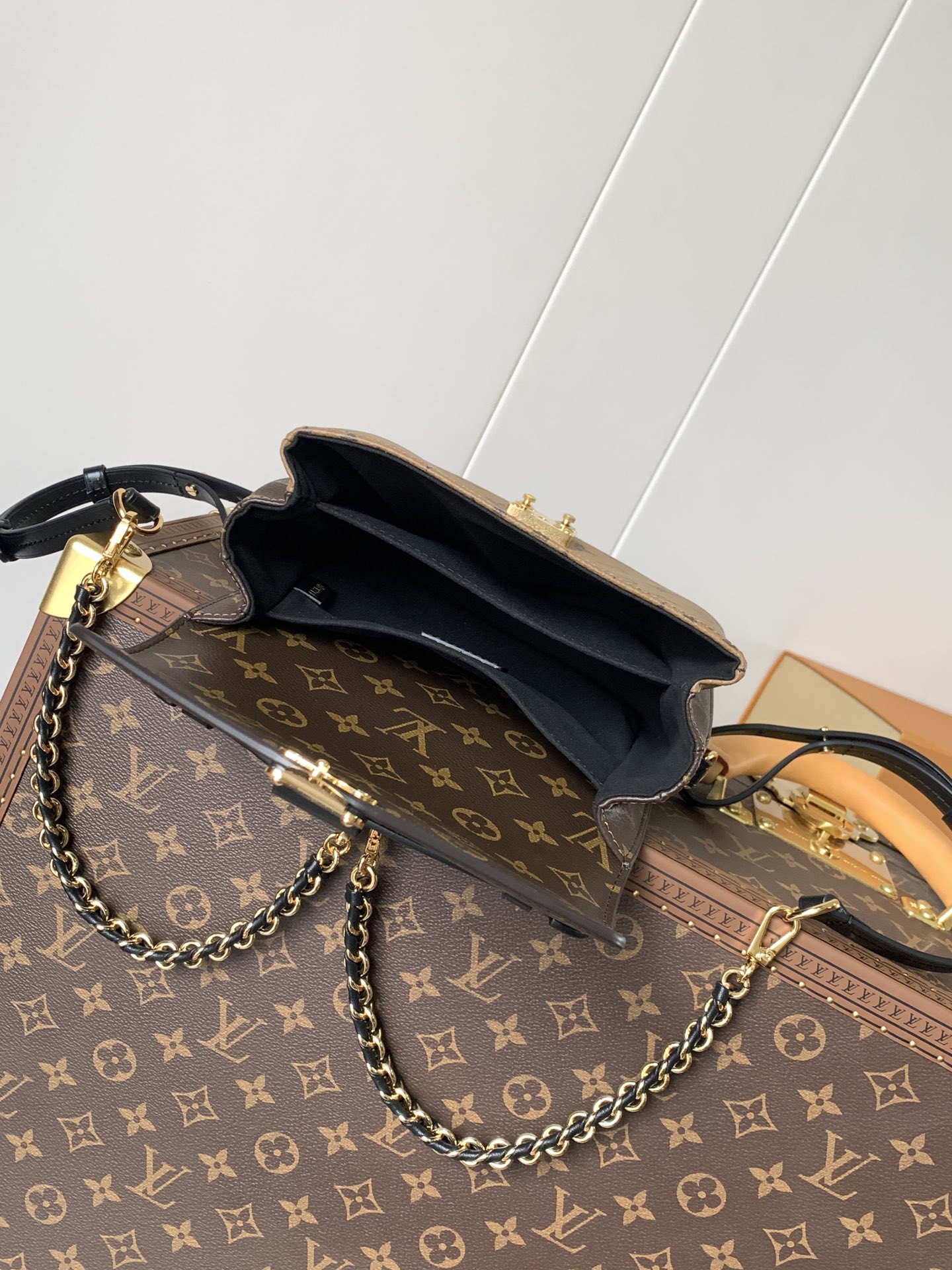 [TOP] Louis Vuitton LV Pochette Metis Reverse Monogram Bag/Backpack 20x17x7cm - Brown