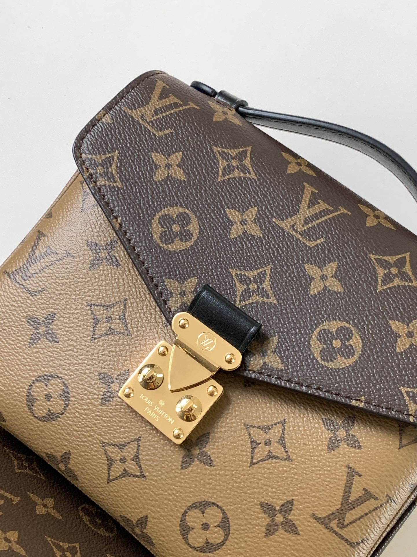 [TOP] Louis Vuitton LV Pochette Metis Reverse Monogram Bag/Backpack 20x17x7cm - Brown