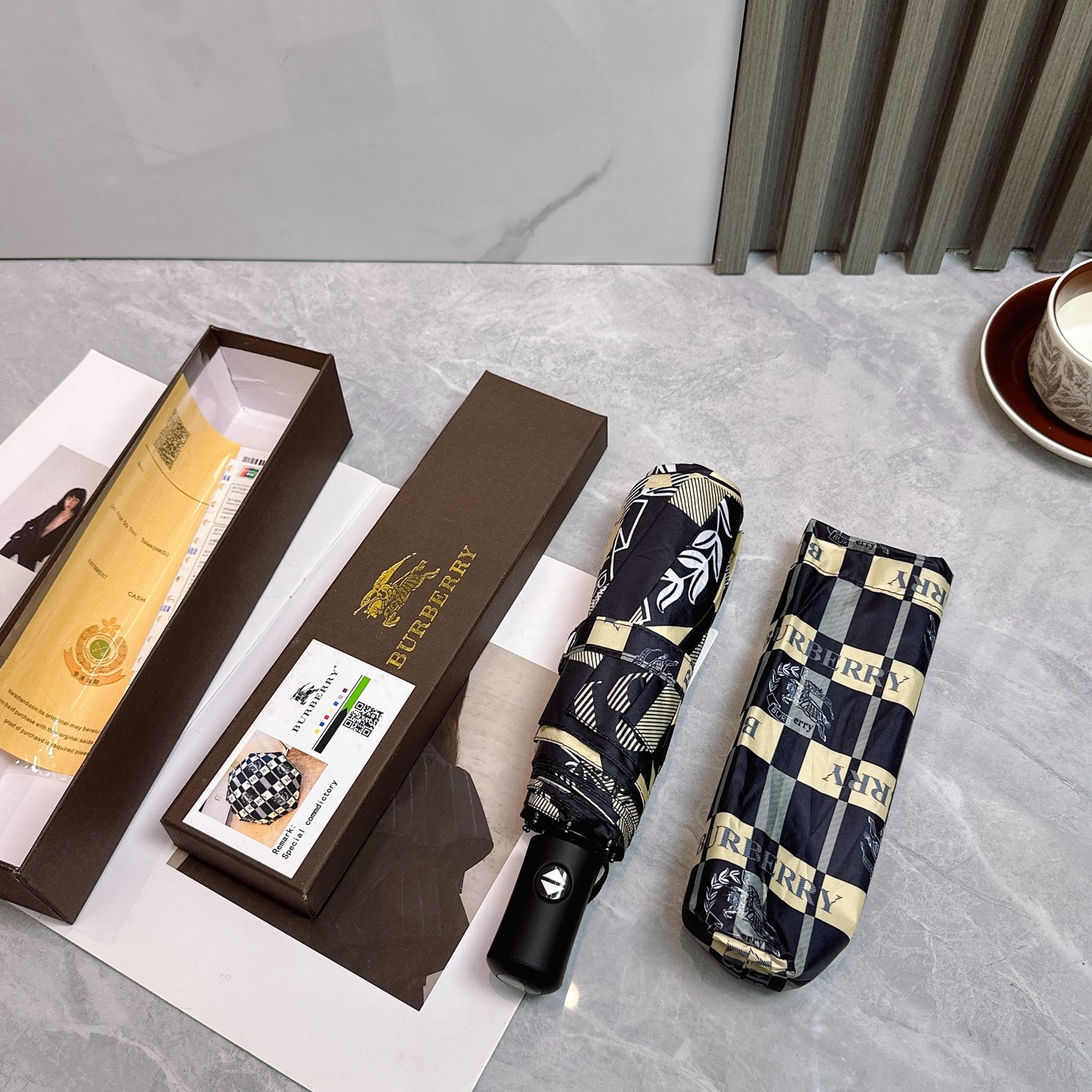 [TOP] BURBERRY Umbrella - Black