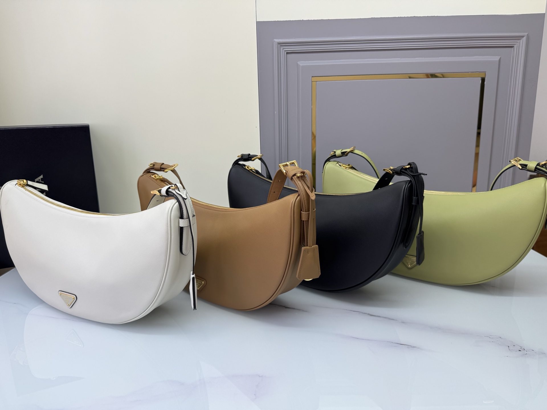 [TOP] PRADA Underarm Bag 42*19.5*8.5cm - 4 Colour