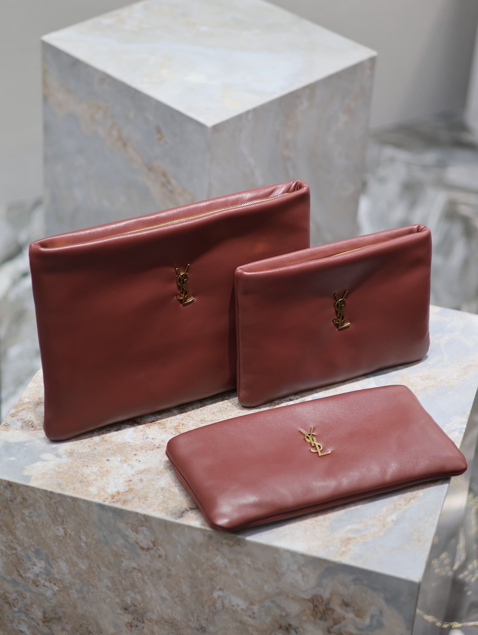 [TOP] Yves Saint Laurent YSL Le Calypso Cosmetic Bag Lambskin 23×16×3cm/30x15x3.5cm/30x22x3cm - Red