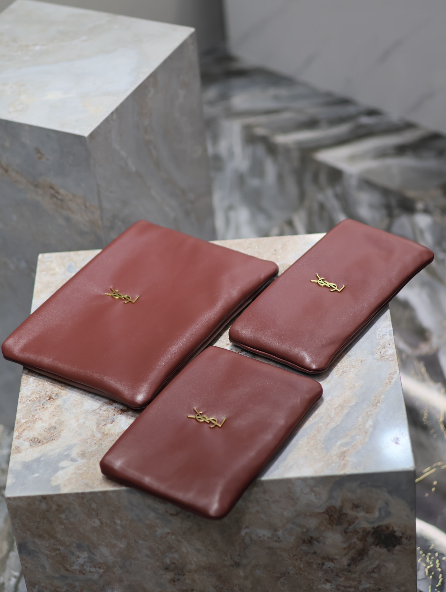 [TOP] Yves Saint Laurent YSL Le Calypso Cosmetic Bag Lambskin 23×16×3cm/30x15x3.5cm/30x22x3cm - Red