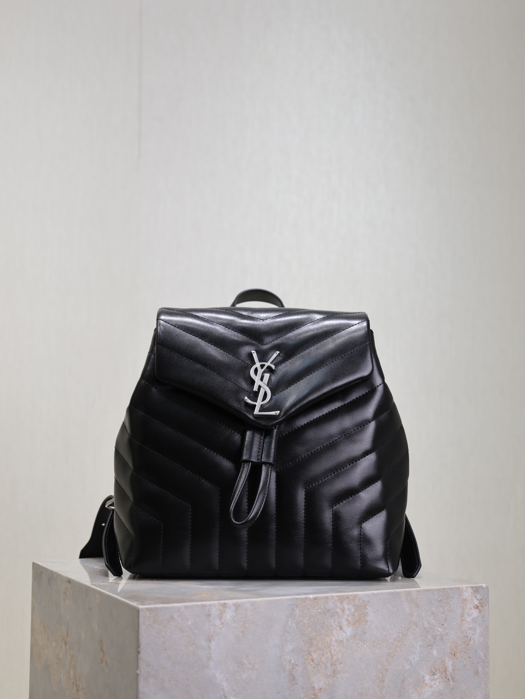 [TOP] Yves Saint Laurent YSL LouLou Backpack Calfskin 26x22x11cm/33x26x13cm - Black