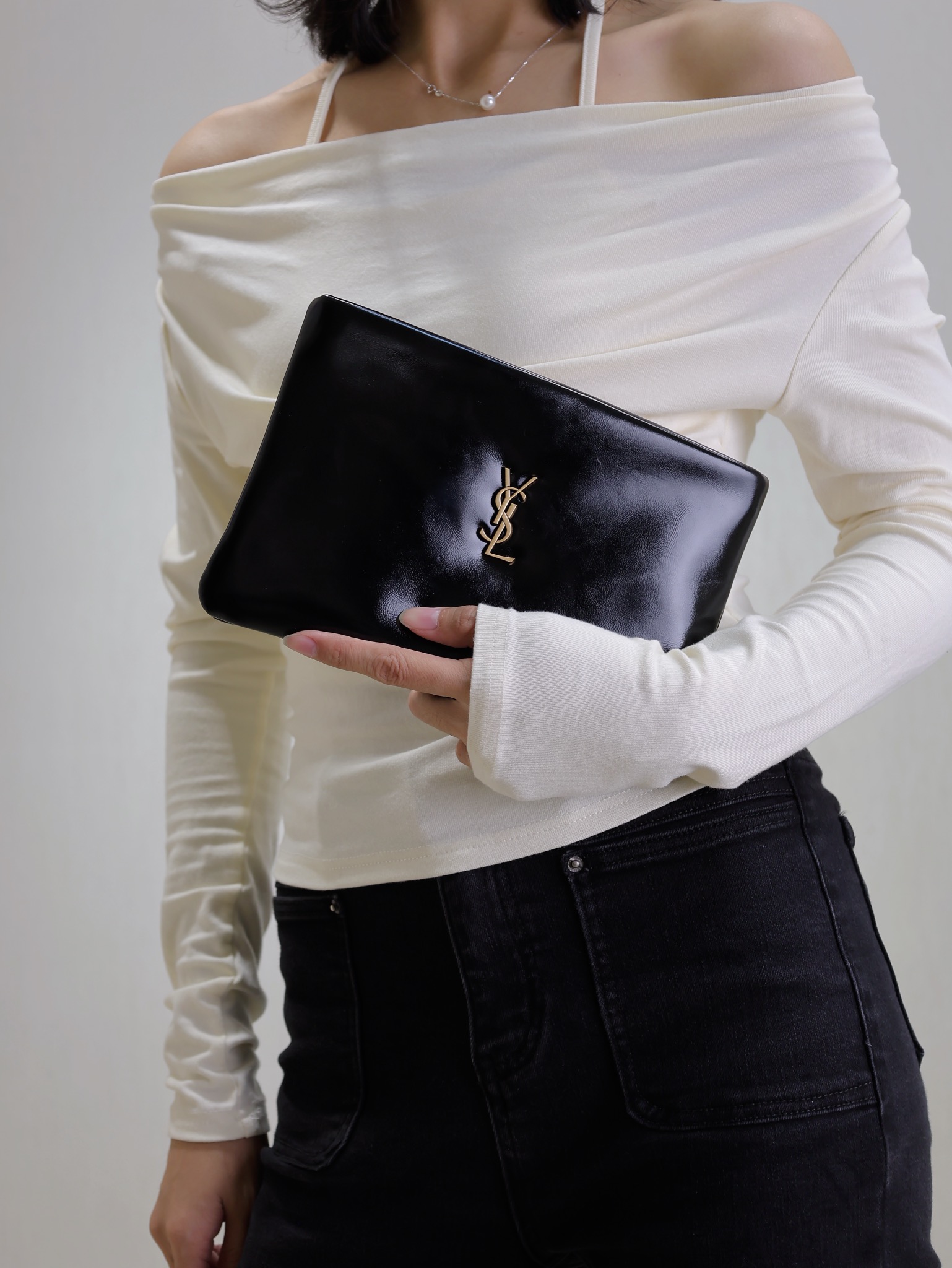 [TOP] Yves Saint Laurent YSL Le Calypso Cosmetic Bag Wax Leather 23×16×3cm/30x22x3cm - Black