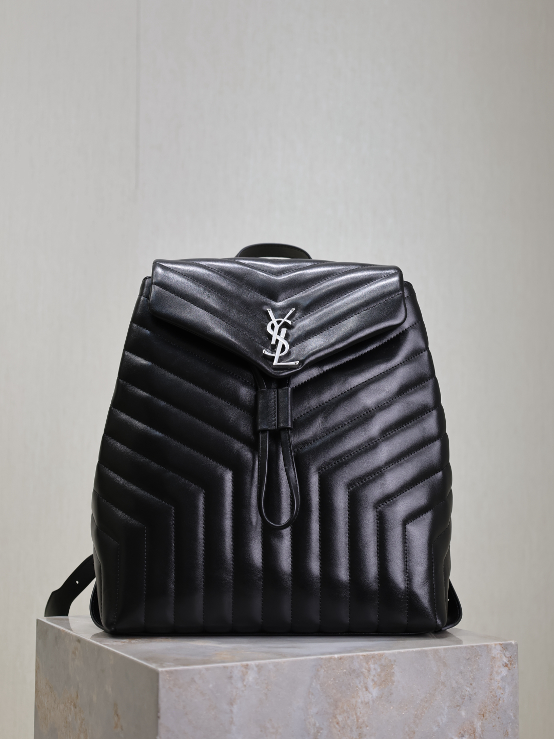 [TOP] Yves Saint Laurent YSL LouLou Backpack Calfskin 26x22x11cm/33x26x13cm - Black