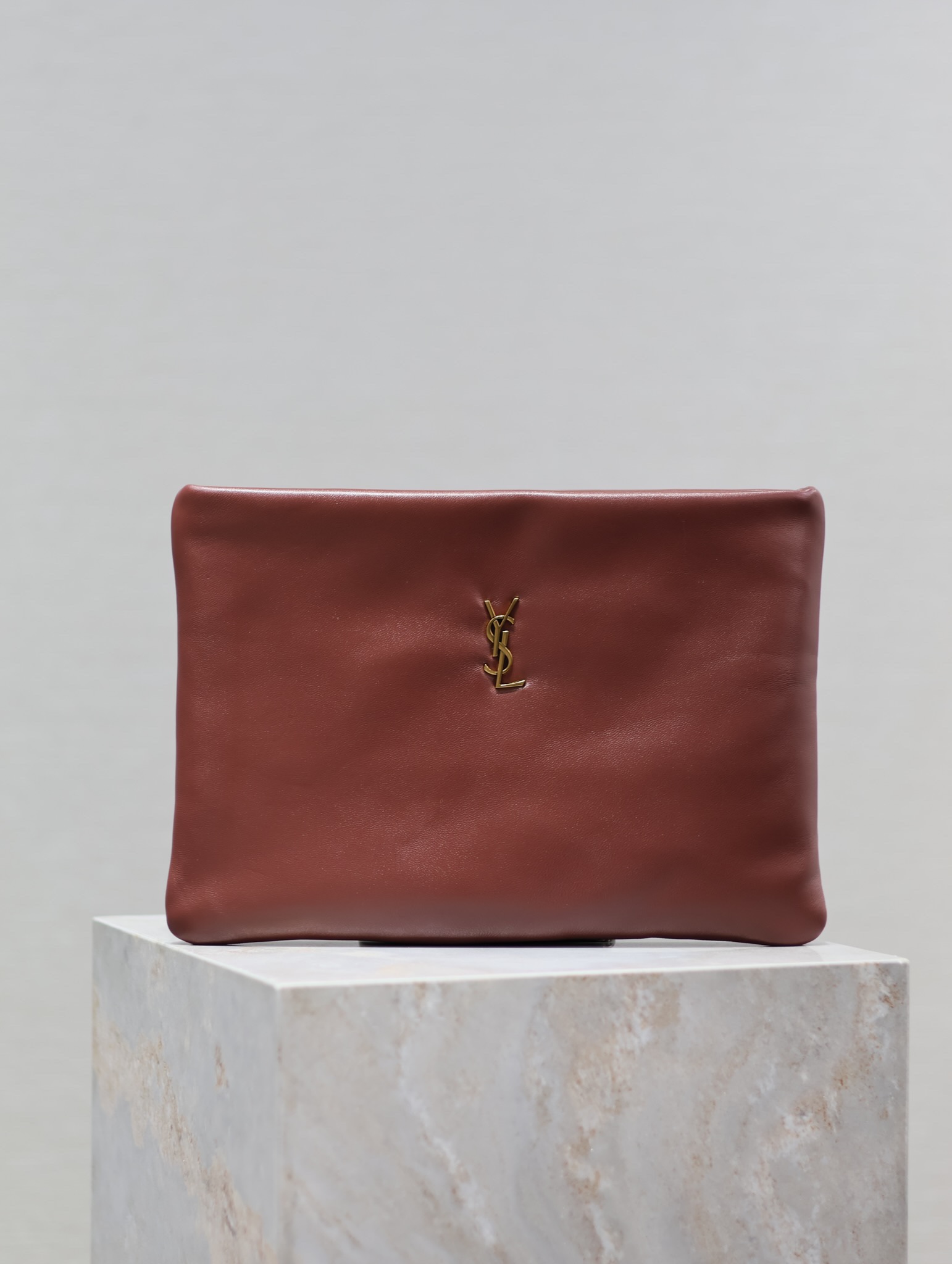 [TOP] Yves Saint Laurent YSL Le Calypso Cosmetic Bag Lambskin 23×16×3cm/30x15x3.5cm/30x22x3cm - Red