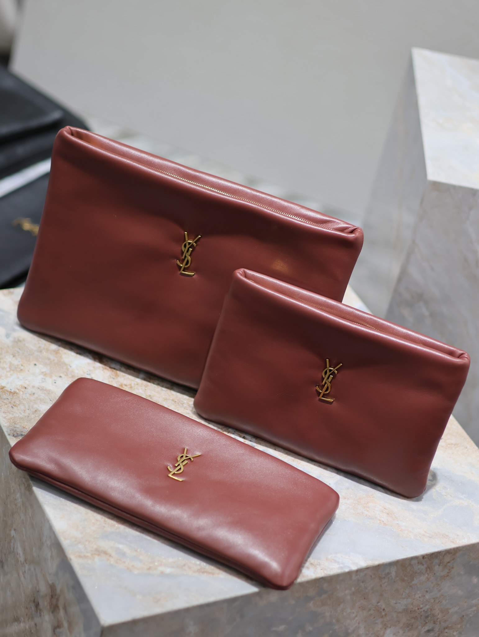 [TOP] Yves Saint Laurent YSL Le Calypso Cosmetic Bag Lambskin 23×16×3cm/30x15x3.5cm/30x22x3cm - Red