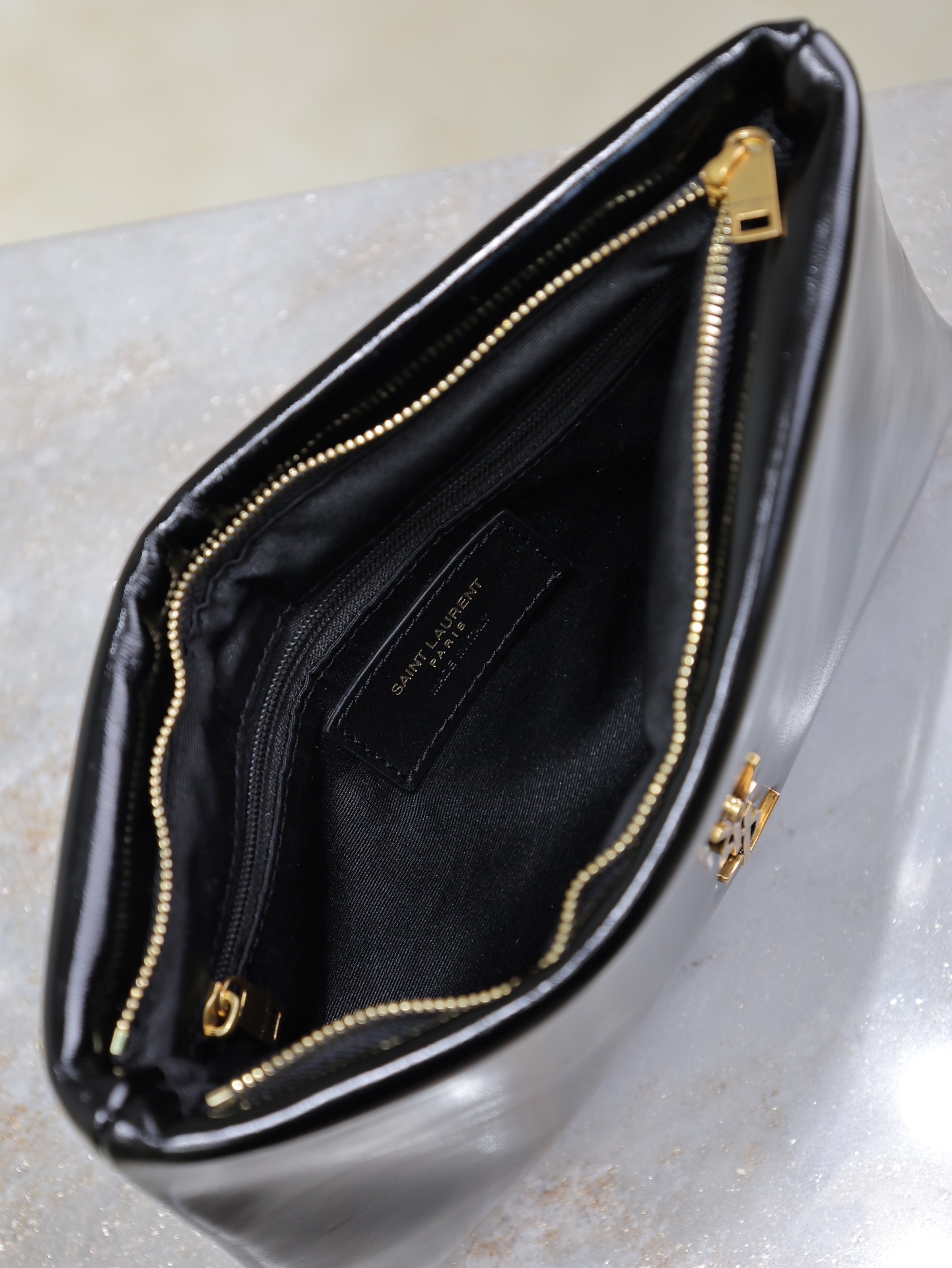 [TOP] Yves Saint Laurent YSL Le Calypso Cosmetic Bag Wax Leather 23×16×3cm/30x22x3cm - Black