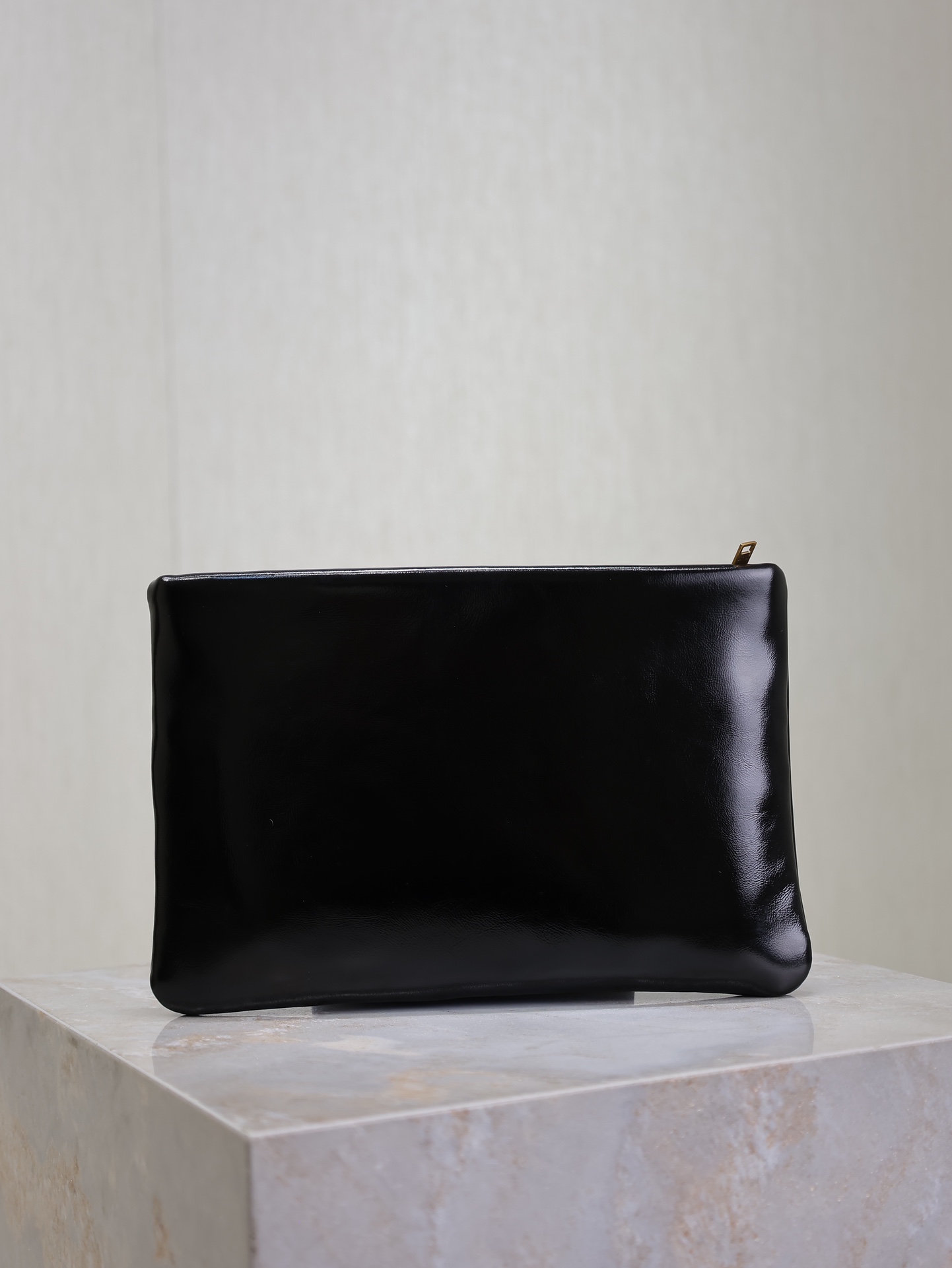 [TOP] Yves Saint Laurent YSL Le Calypso Cosmetic Bag Wax Leather 23×16×3cm/30x22x3cm - Black