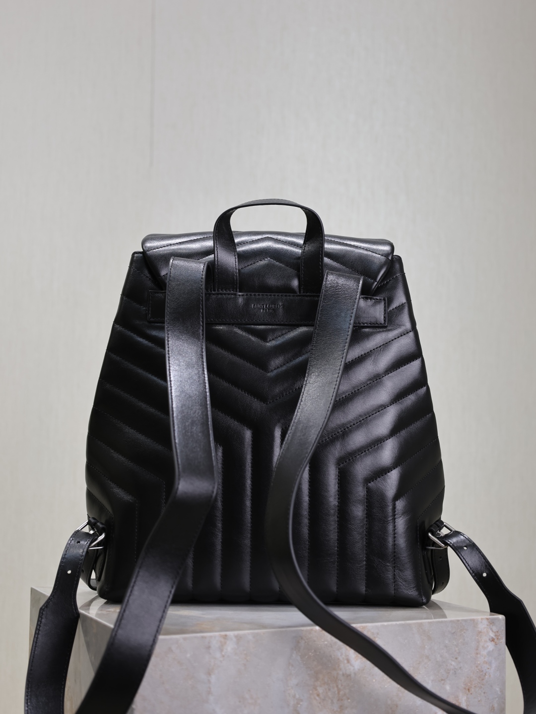 [TOP] Yves Saint Laurent YSL LouLou Backpack Calfskin 26x22x11cm/33x26x13cm - Black