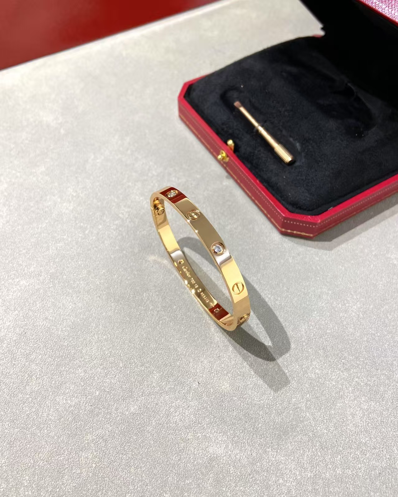[TOP] Cartier Love Bracelet - 4 Stones
