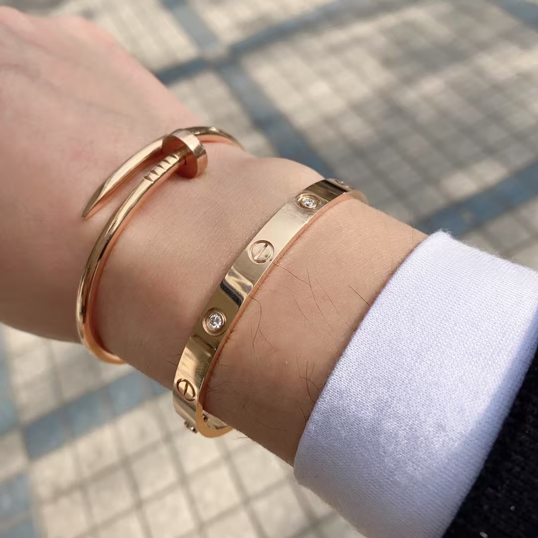 [TOP] Cartier Love Bracelet - 4 Stones