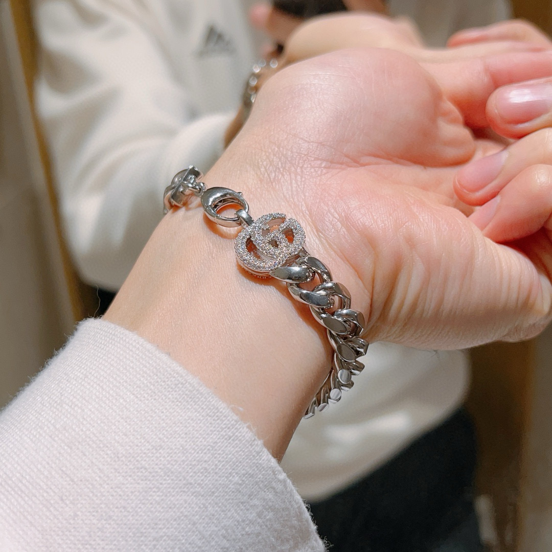 [TOP] GUCCI Men's Classic Bracelet - Silver