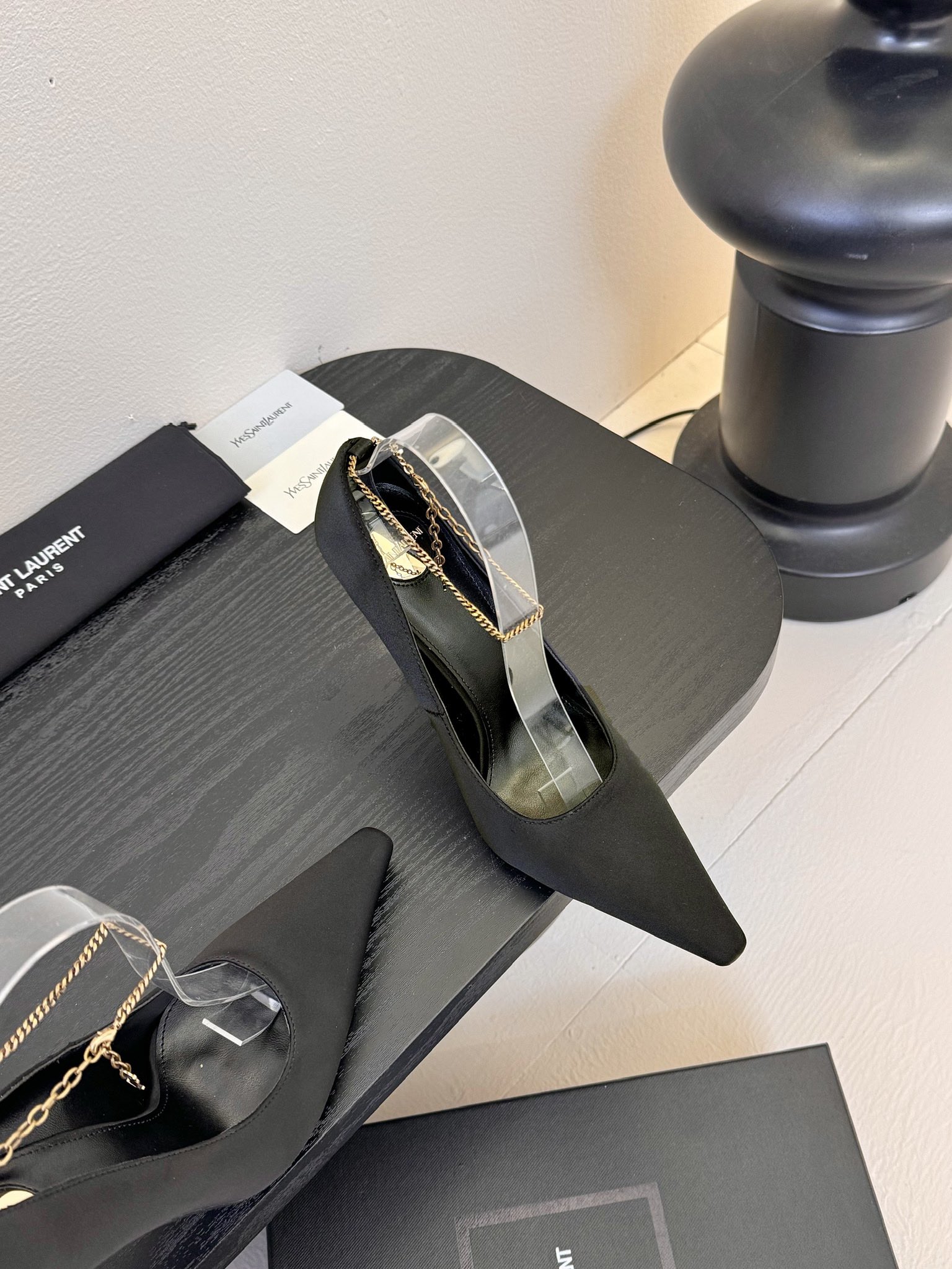 [TOP] Yves Saint Laurent YSL High Heel Pumps - Black