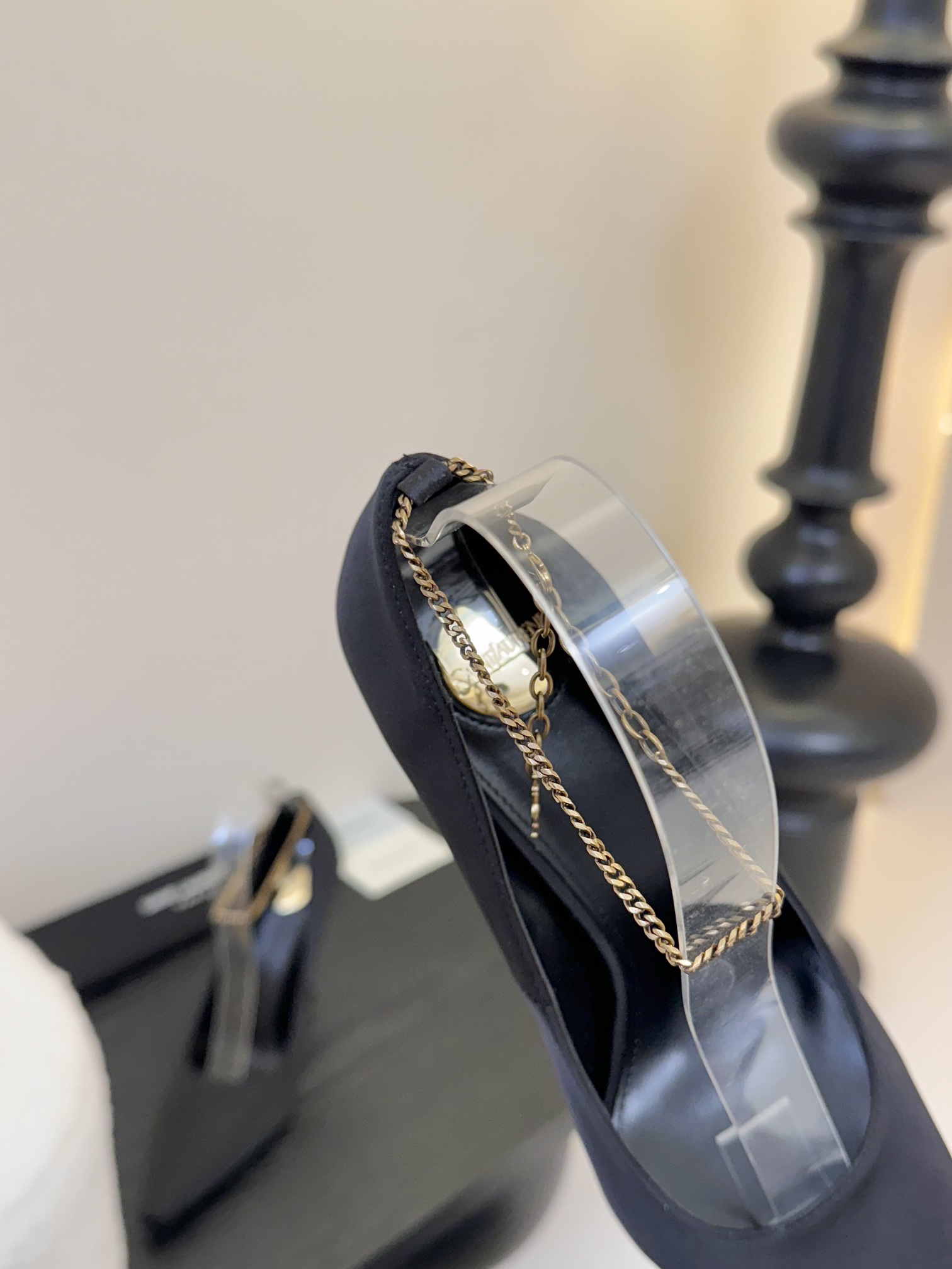 [TOP] Yves Saint Laurent YSL High Heel Pumps - Black