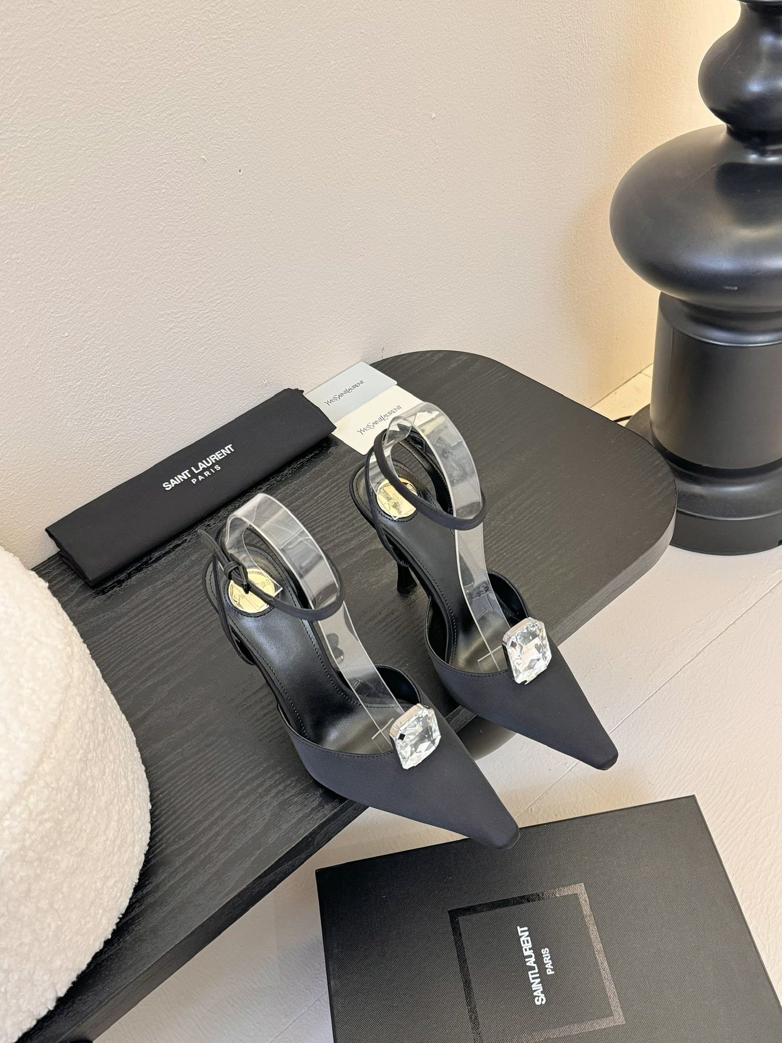 [TOP] Yves Saint Laurent YSL  High Heels - Black