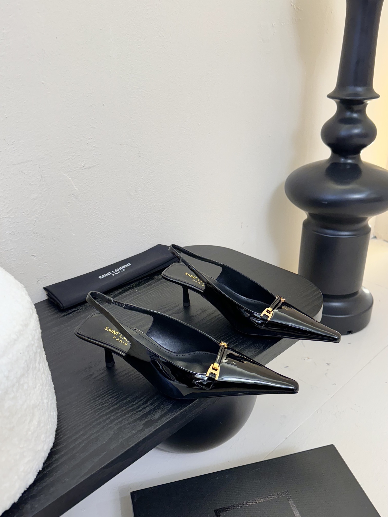 [TOP] Yves Saint Laurent YSL Mules - Black