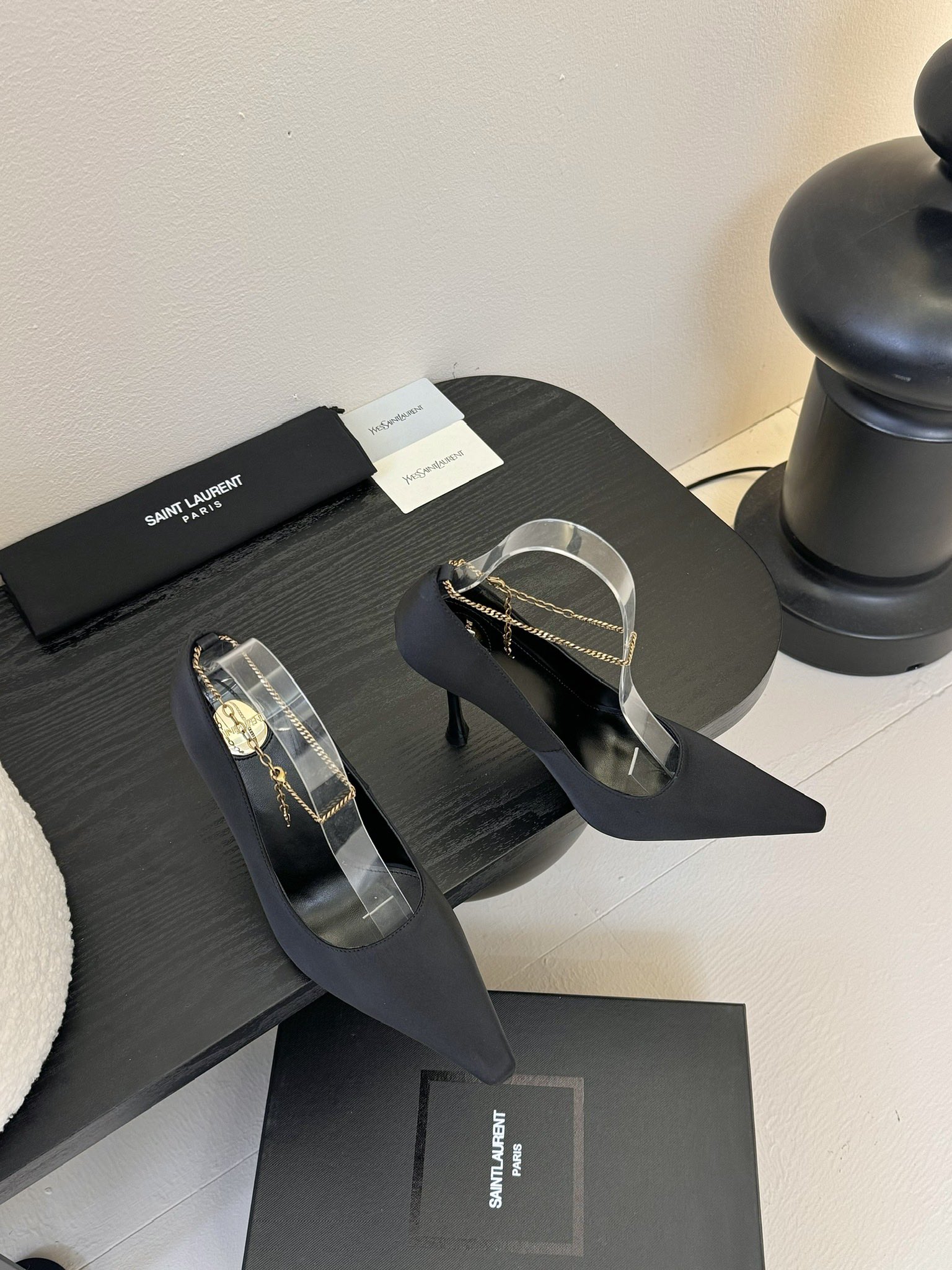 [TOP] Yves Saint Laurent YSL High Heel Pumps - Black